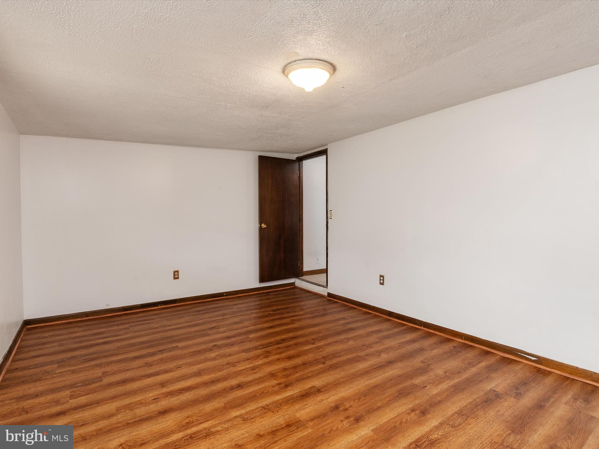 MUNROE GARDENS - Residential