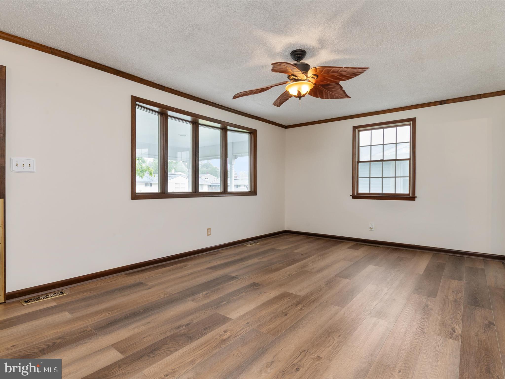 MUNROE GARDENS - Residential