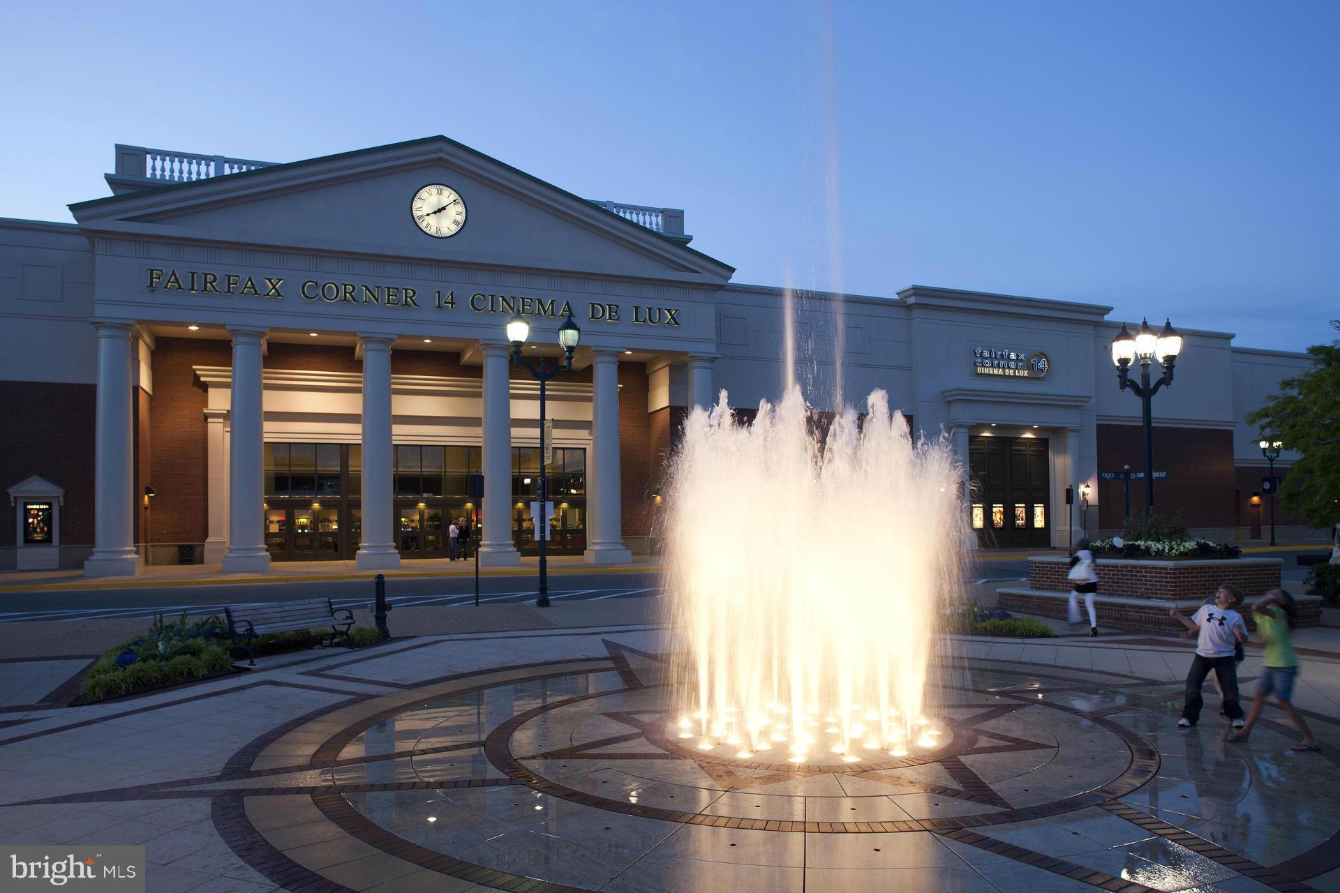 PENDERBROOK SQUARE CONDOMINIUMS - Residential
