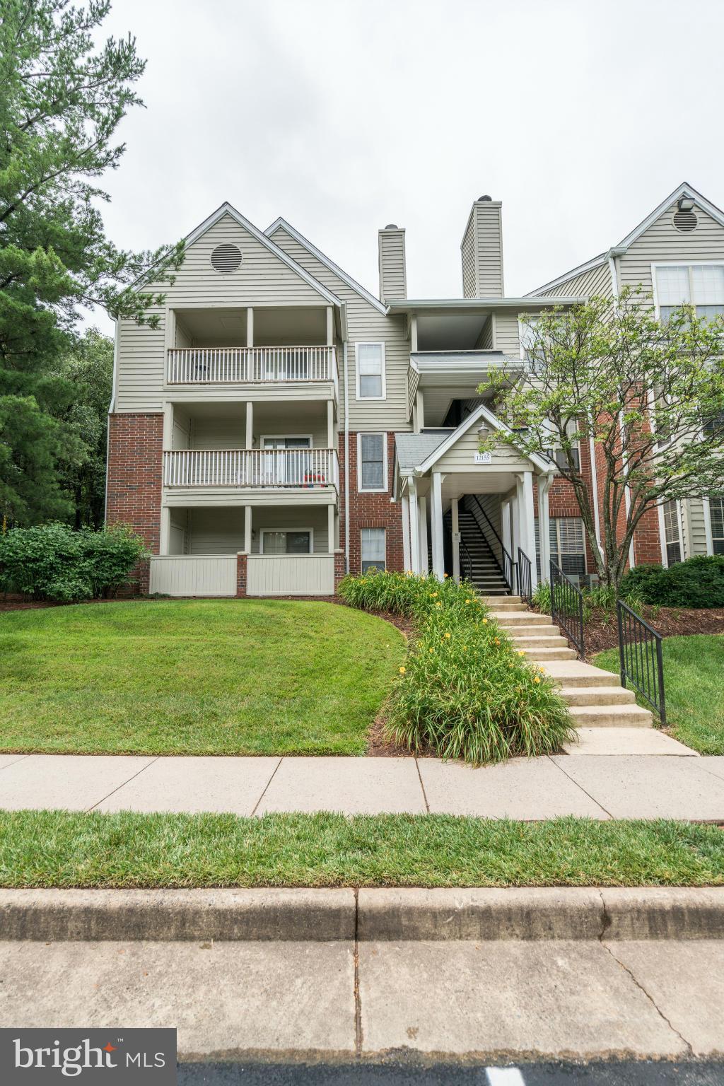 PENDERBROOK SQUARE CONDOMINIUMS - Residential