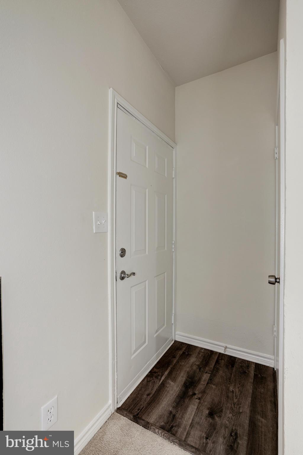 PENDERBROOK SQUARE CONDOMINIUMS - Residential