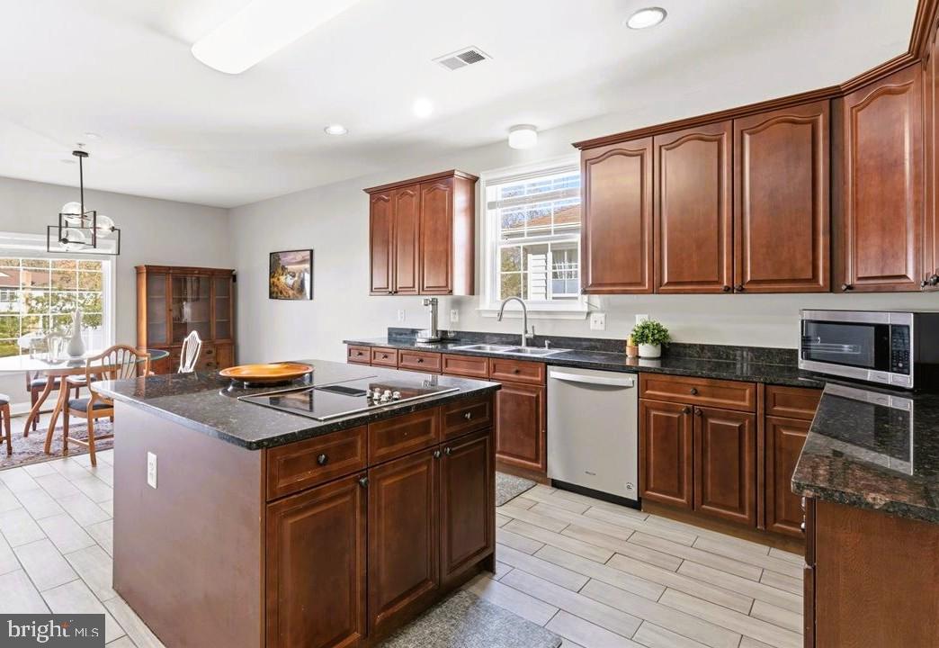 TANTALLON HILLS - Residential