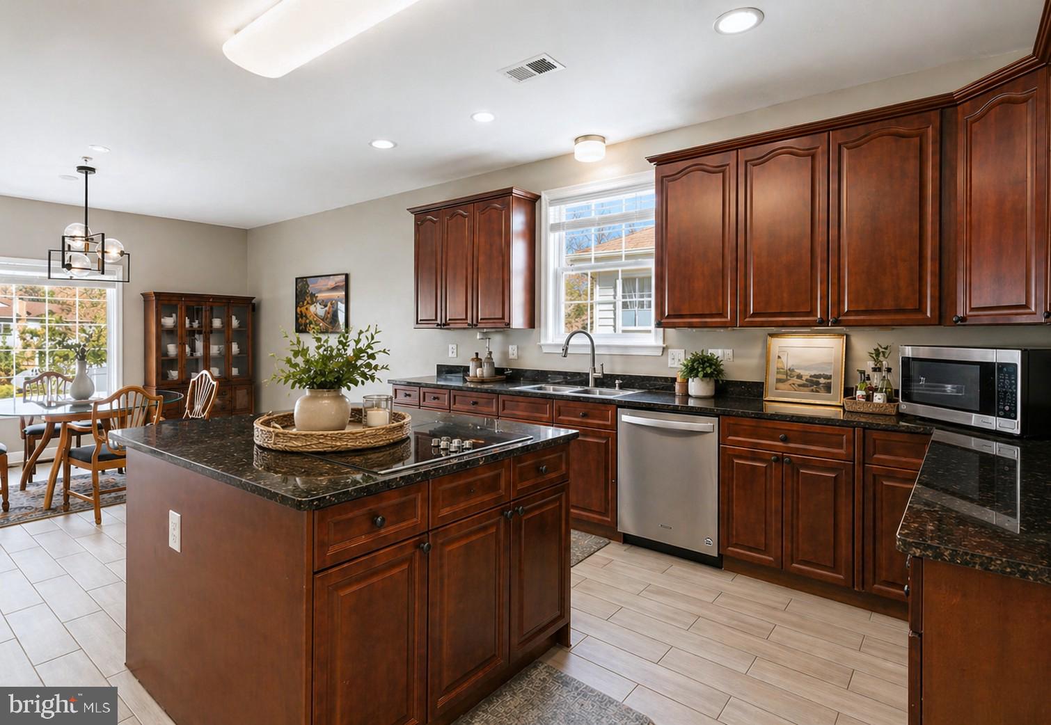 TANTALLON HILLS - Residential