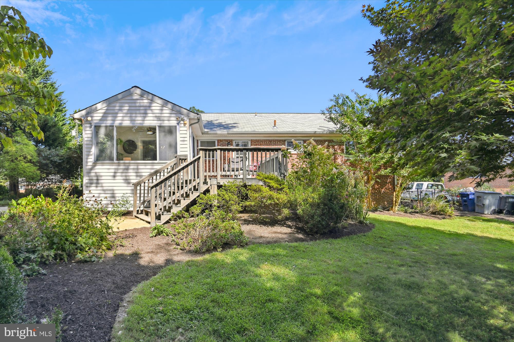 BROYHILL CREST - Residential