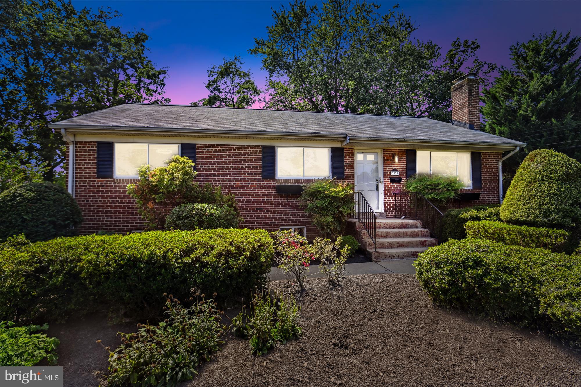 BROYHILL CREST - Residential