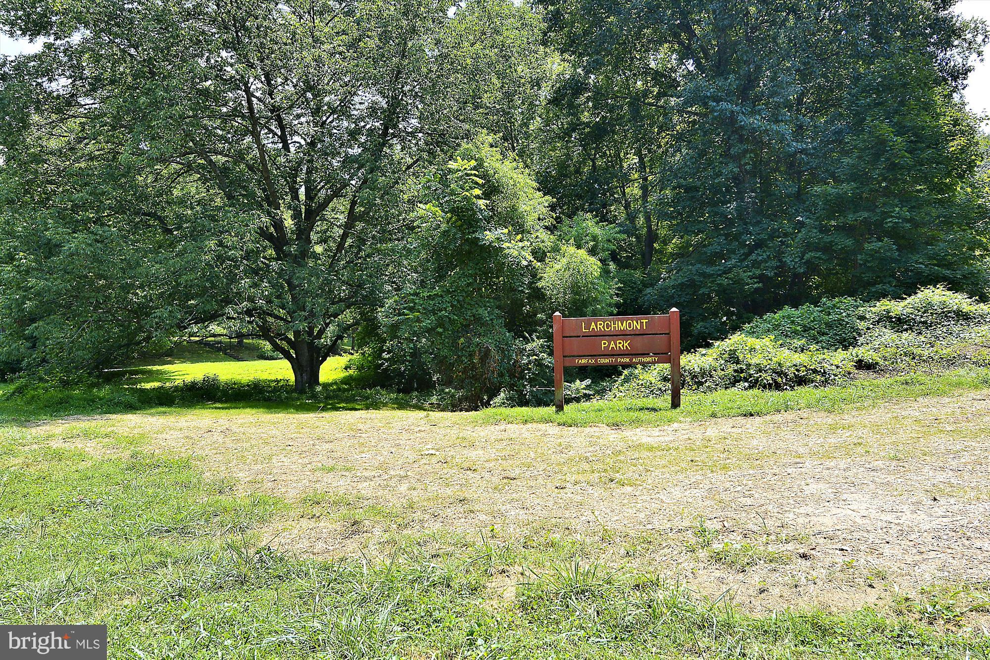 BROYHILL CREST - Residential