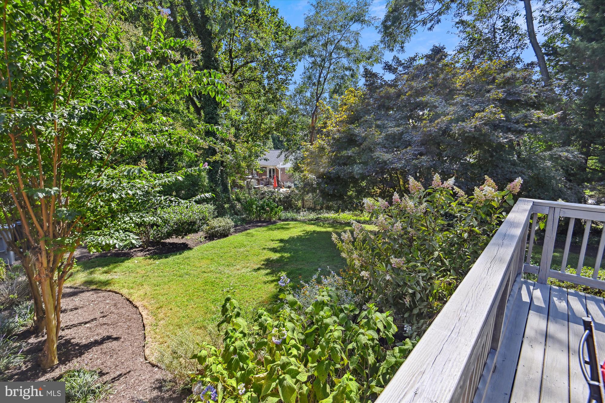 BROYHILL CREST - Residential