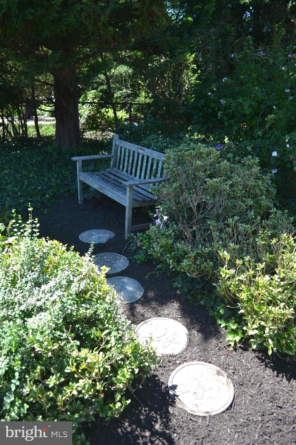 BROYHILL CREST - Residential