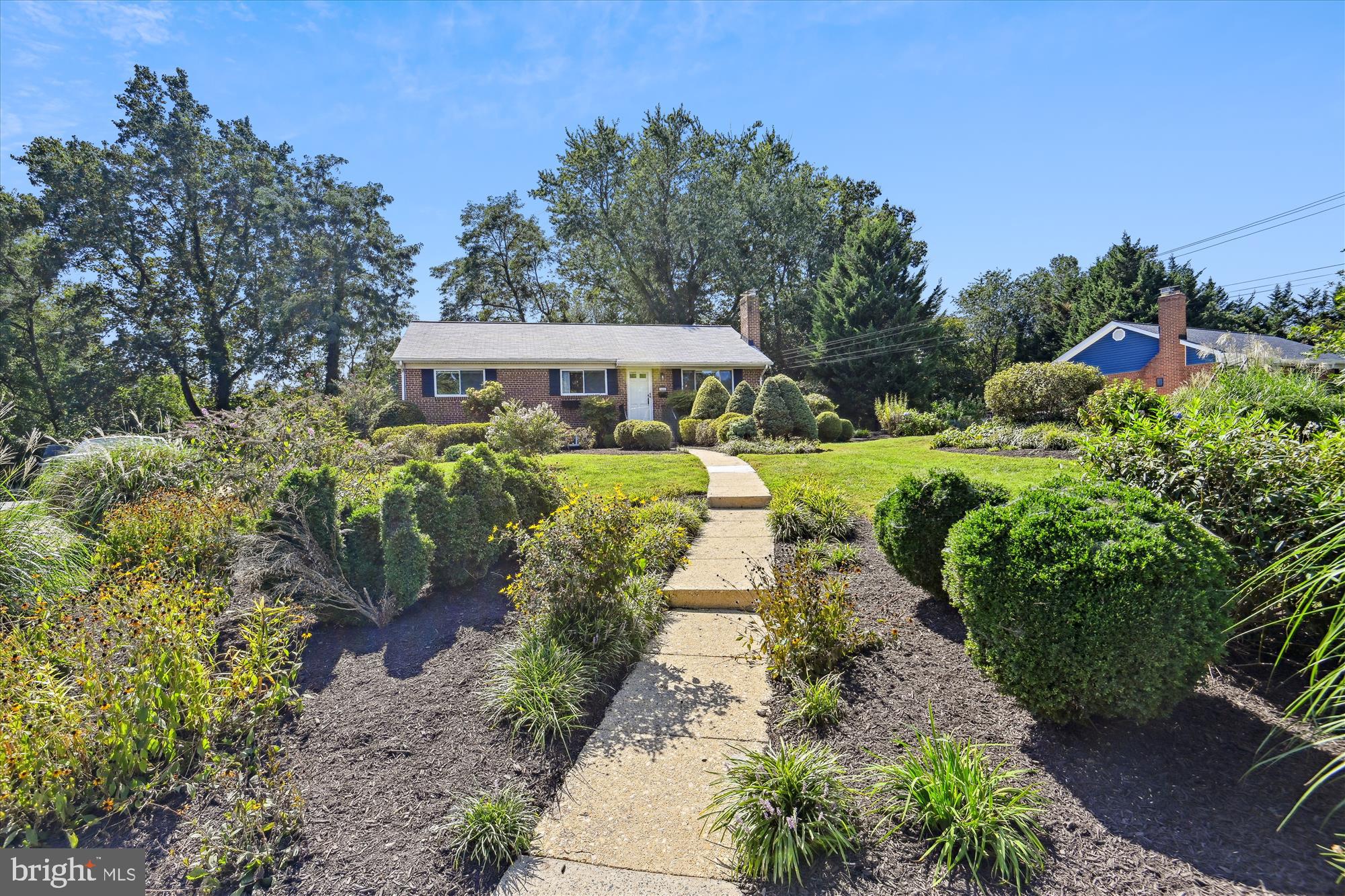 BROYHILL CREST - Residential