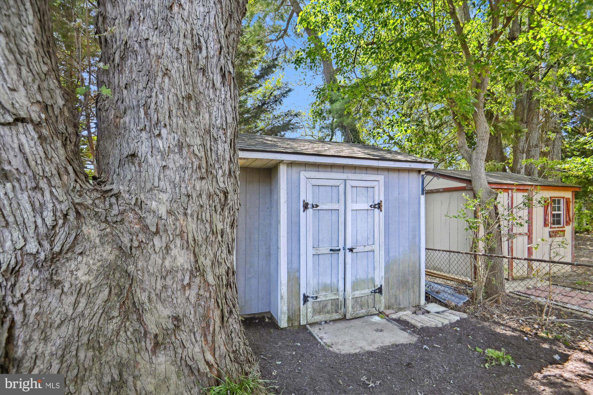 BROYHILL CREST - Residential