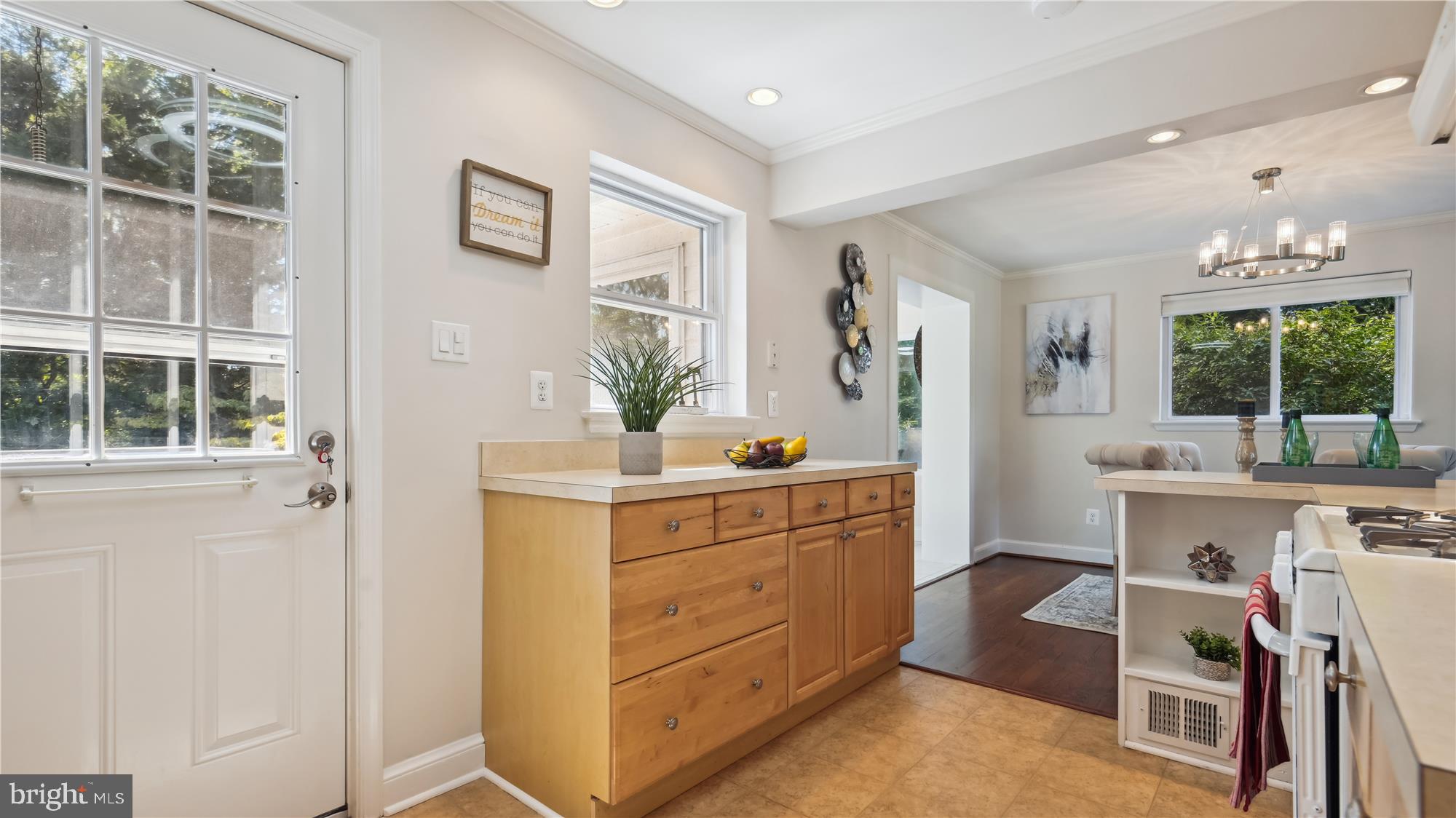 BROYHILL CREST - Residential