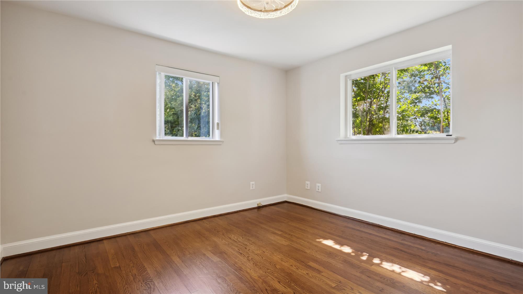 BROYHILL CREST - Residential