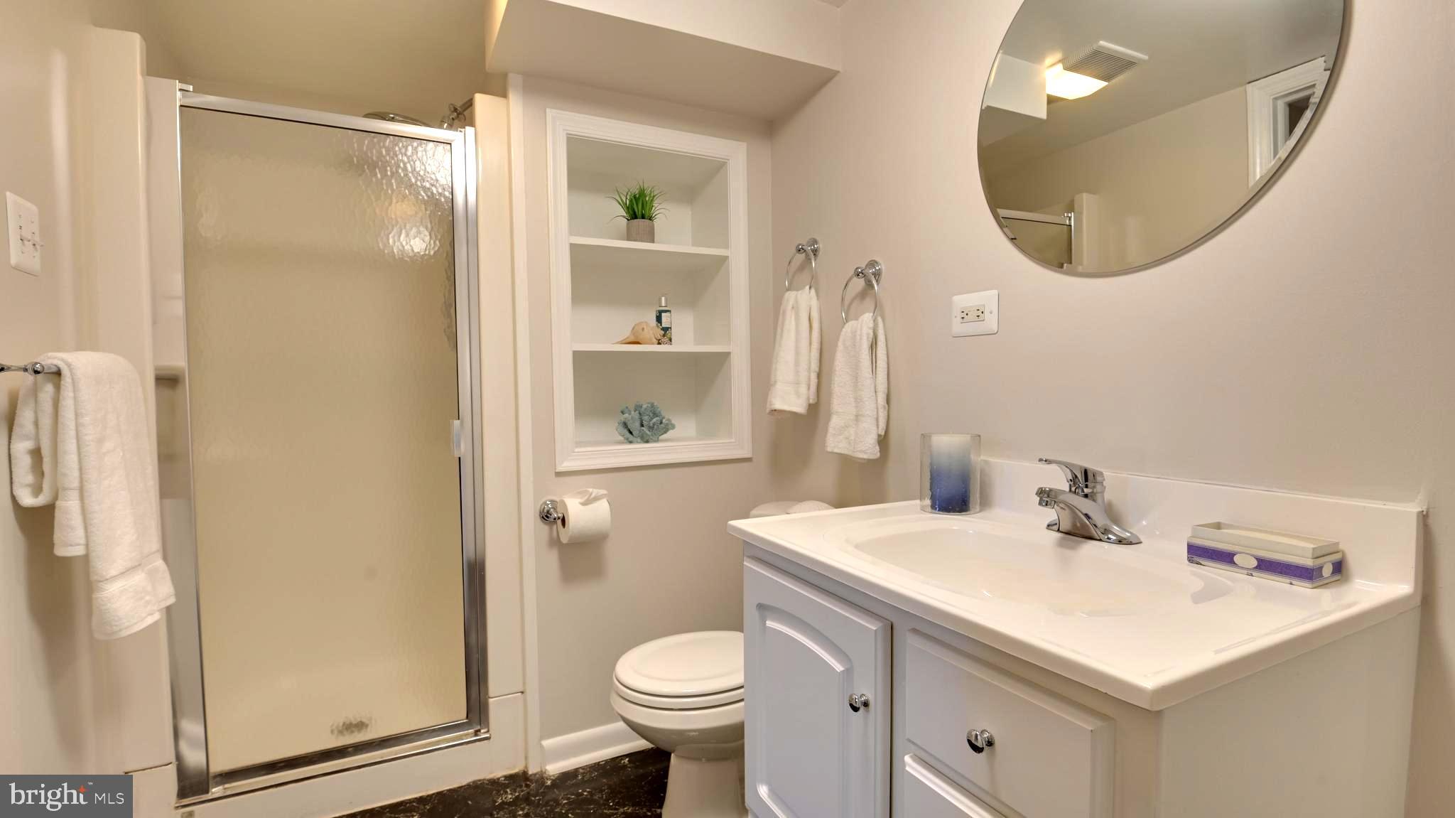 BROYHILL CREST - Residential