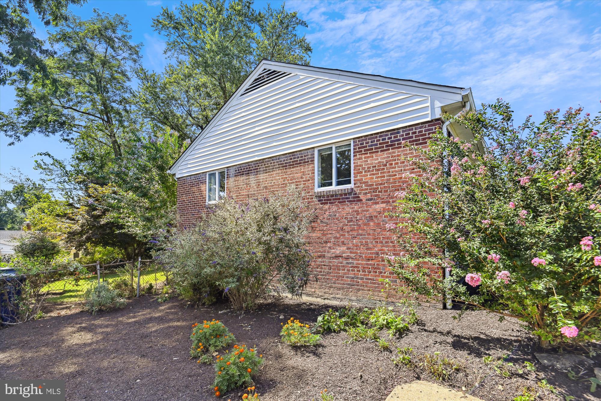 BROYHILL CREST - Residential