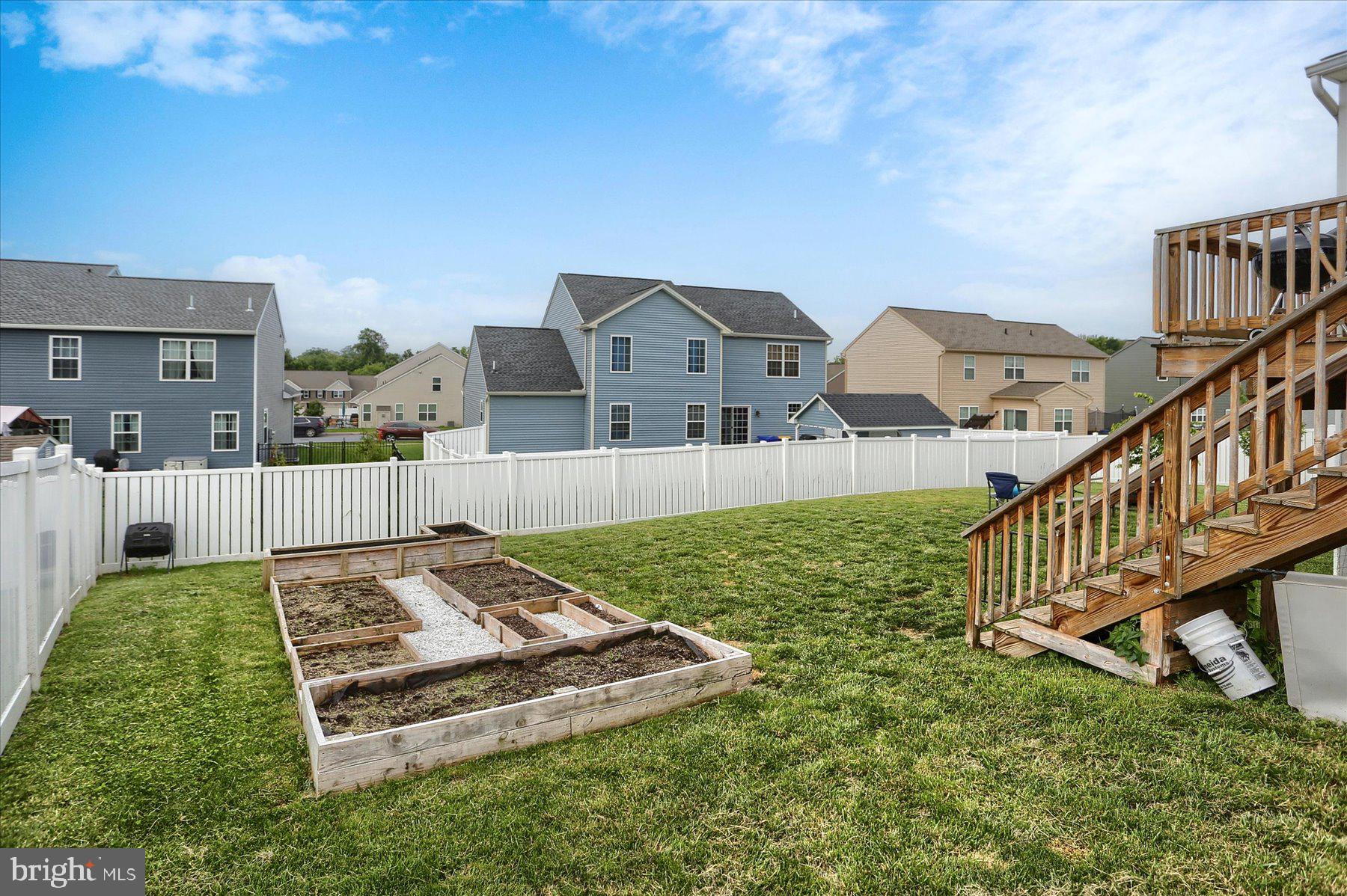 CHAMBERS POINTE - Residential