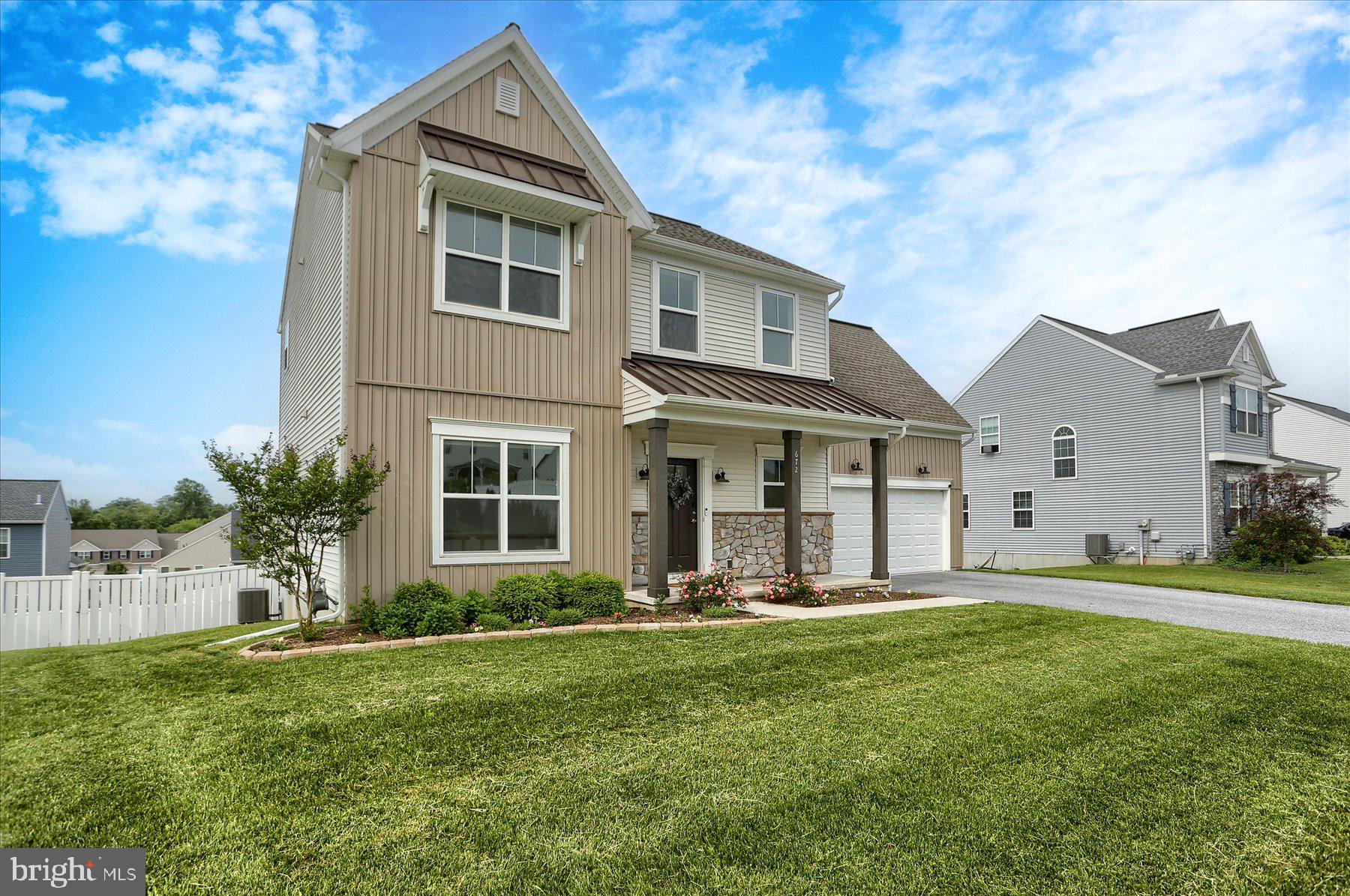 CHAMBERS POINTE - Residential