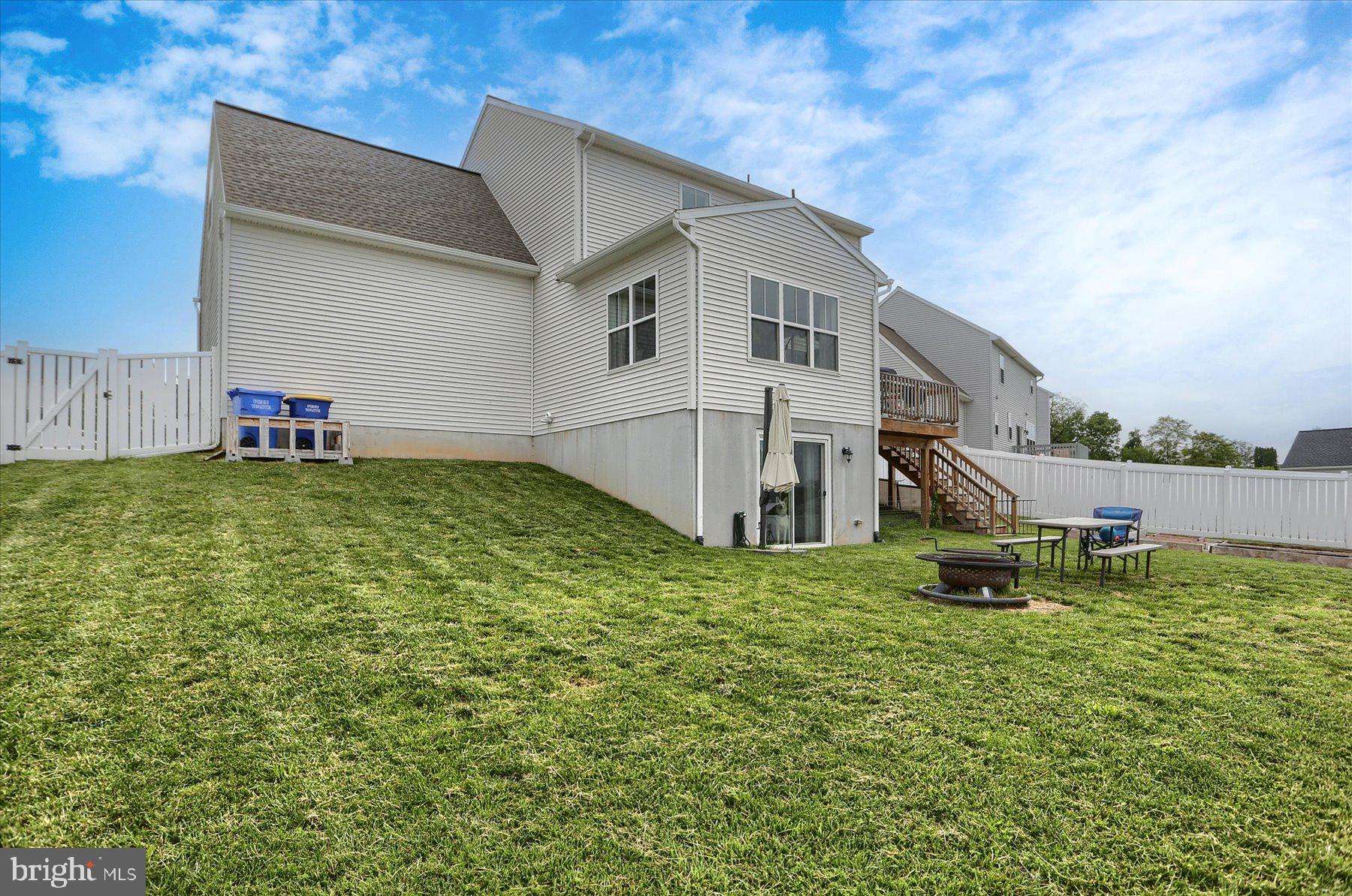 CHAMBERS POINTE - Residential