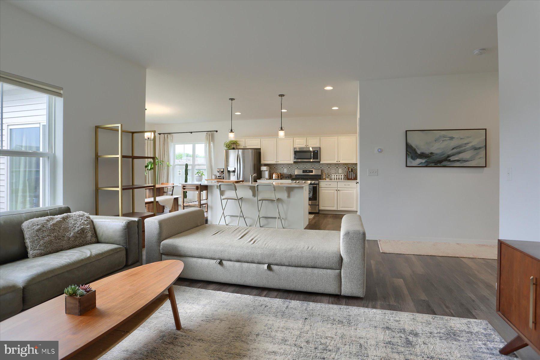 CHAMBERS POINTE - Residential