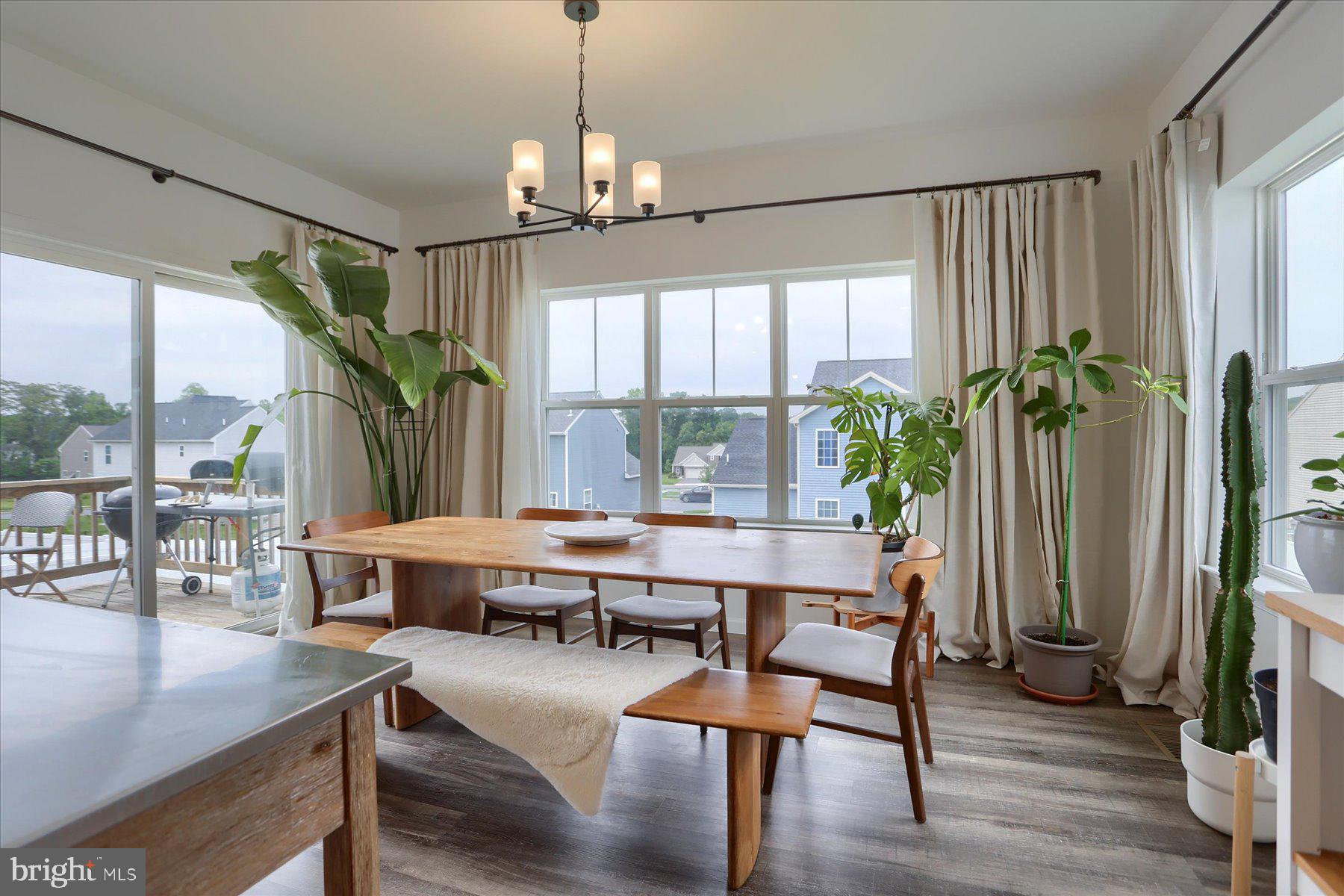 CHAMBERS POINTE - Residential