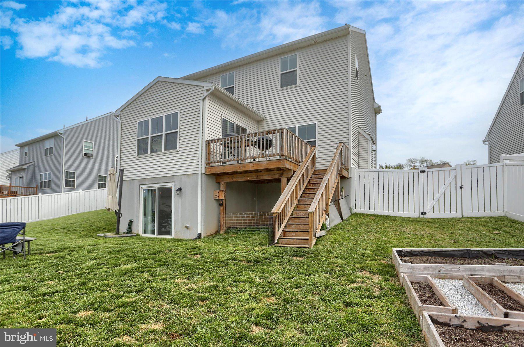 CHAMBERS POINTE - Residential