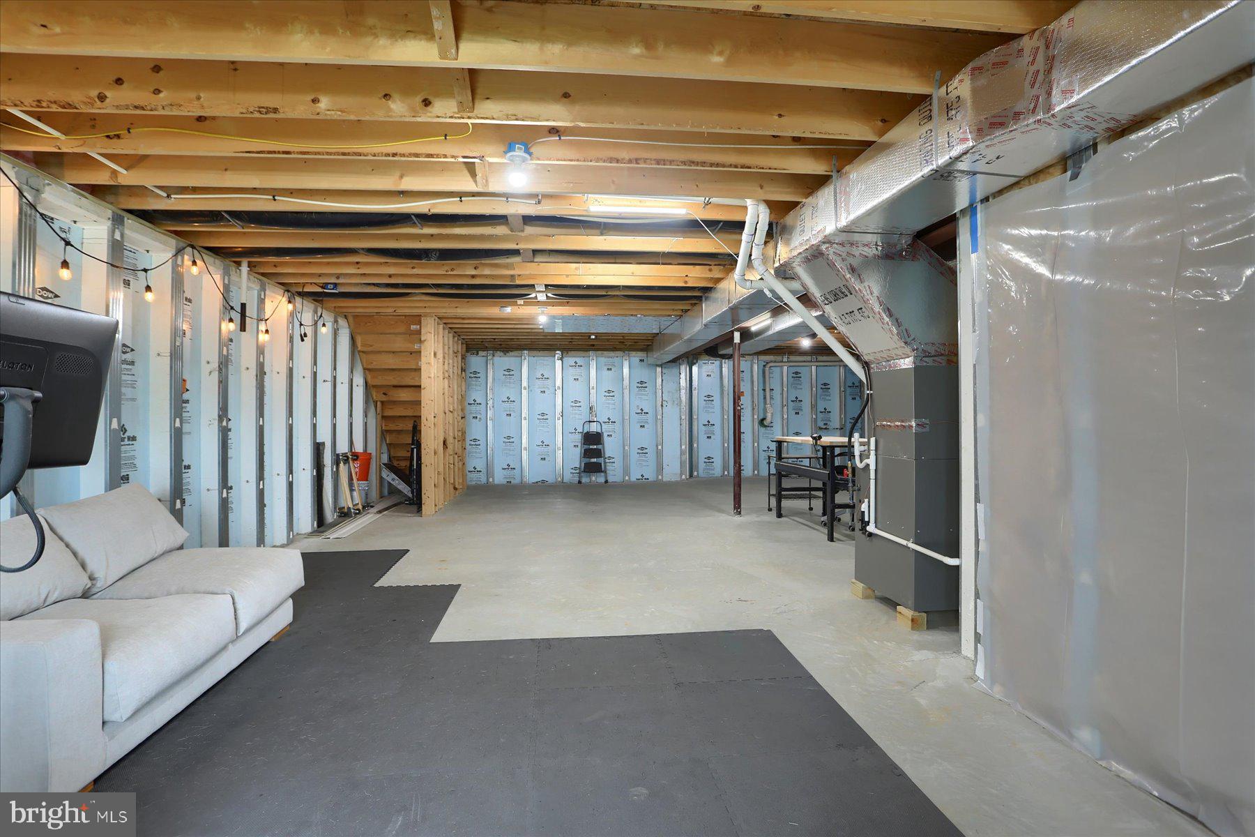 CHAMBERS POINTE - Residential