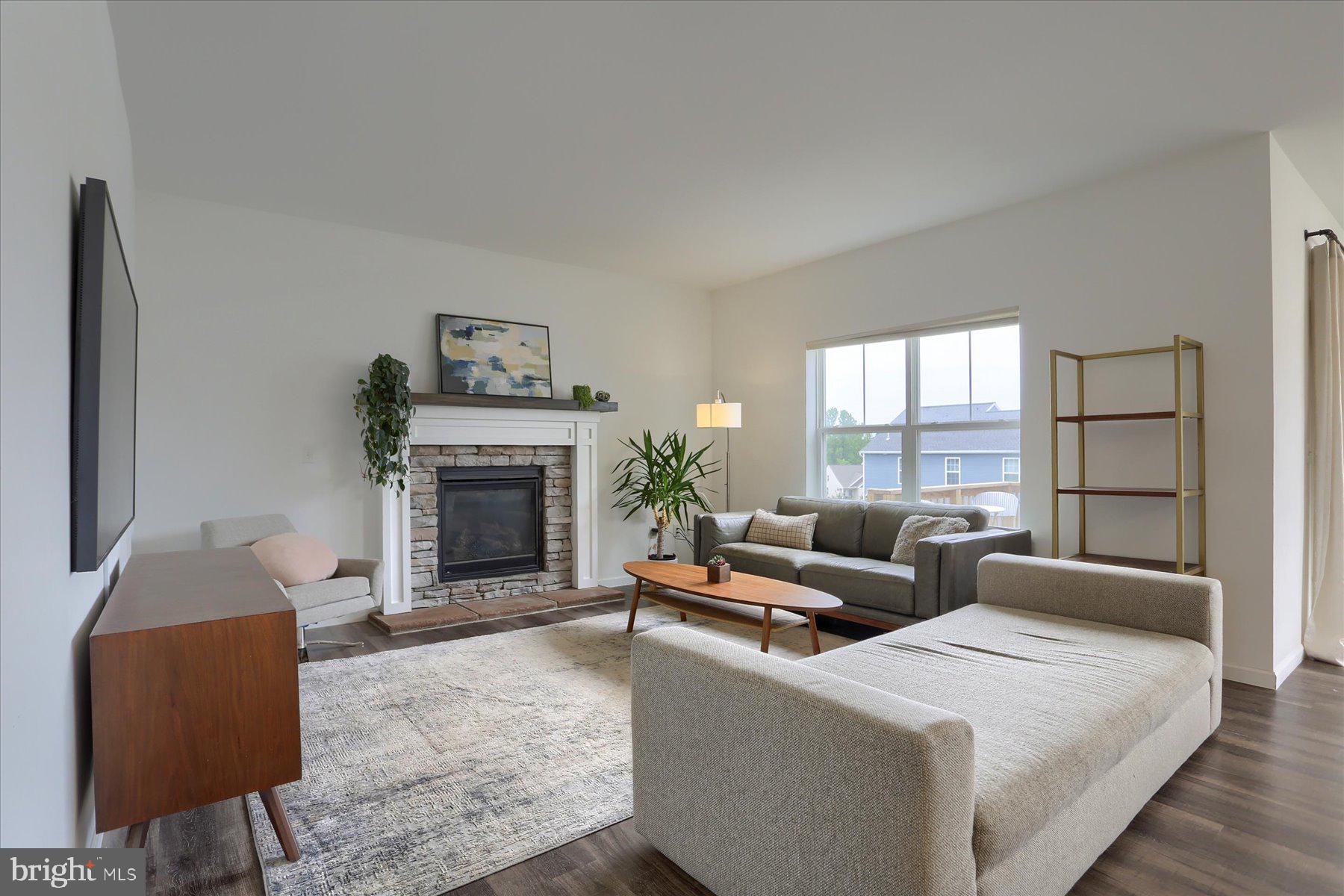 CHAMBERS POINTE - Residential