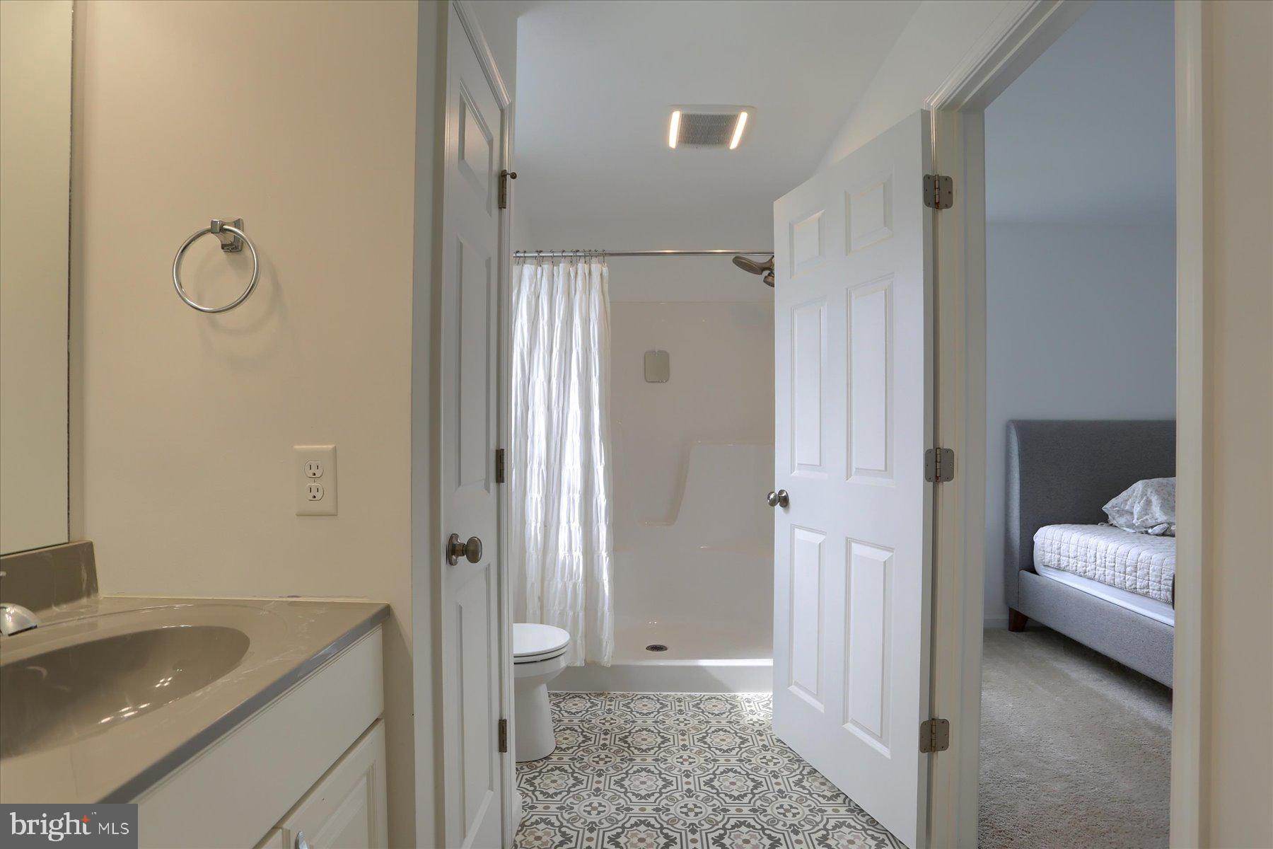CHAMBERS POINTE - Residential