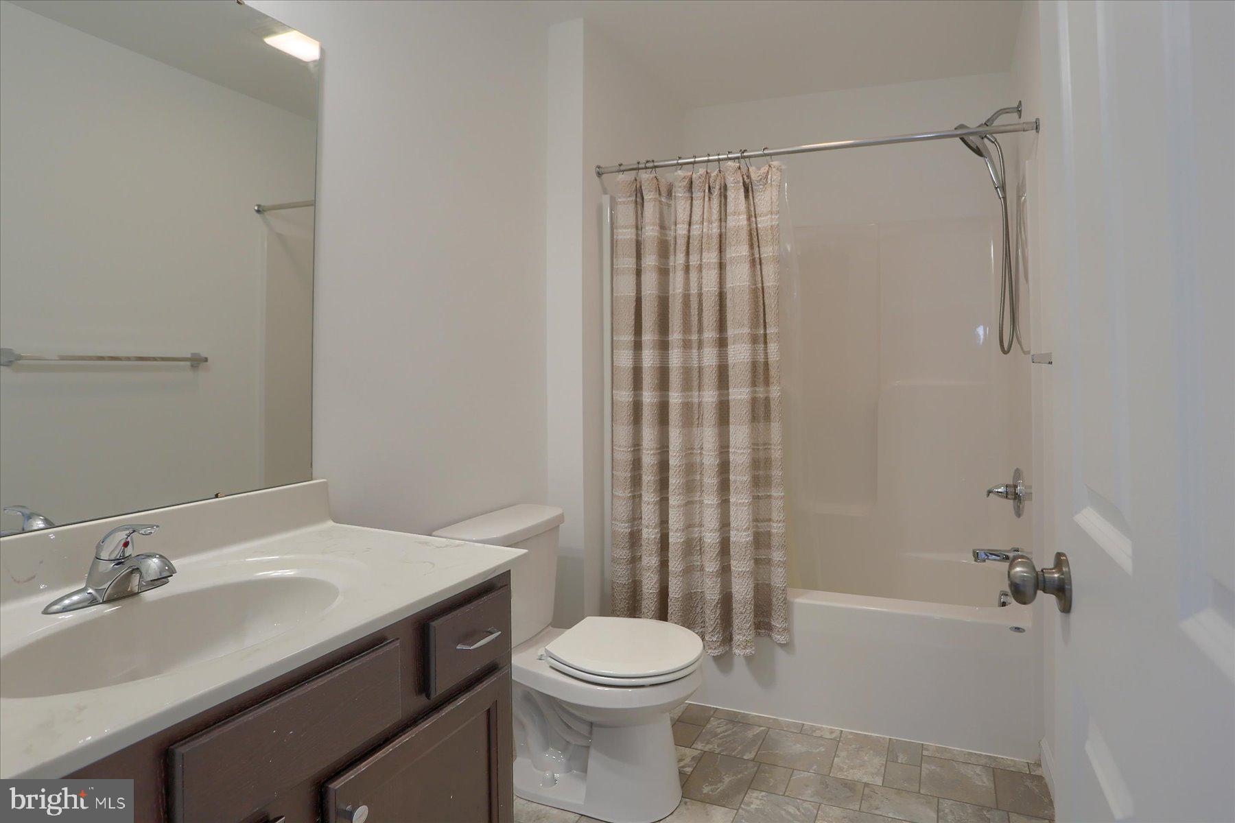CHAMBERS POINTE - Residential