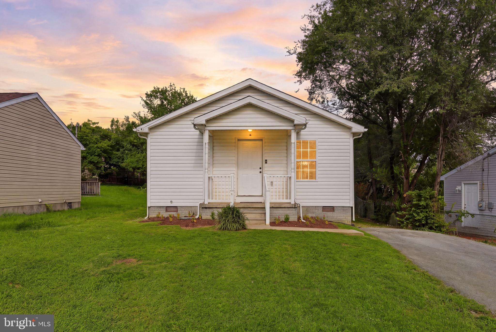 207 ARCH STREET