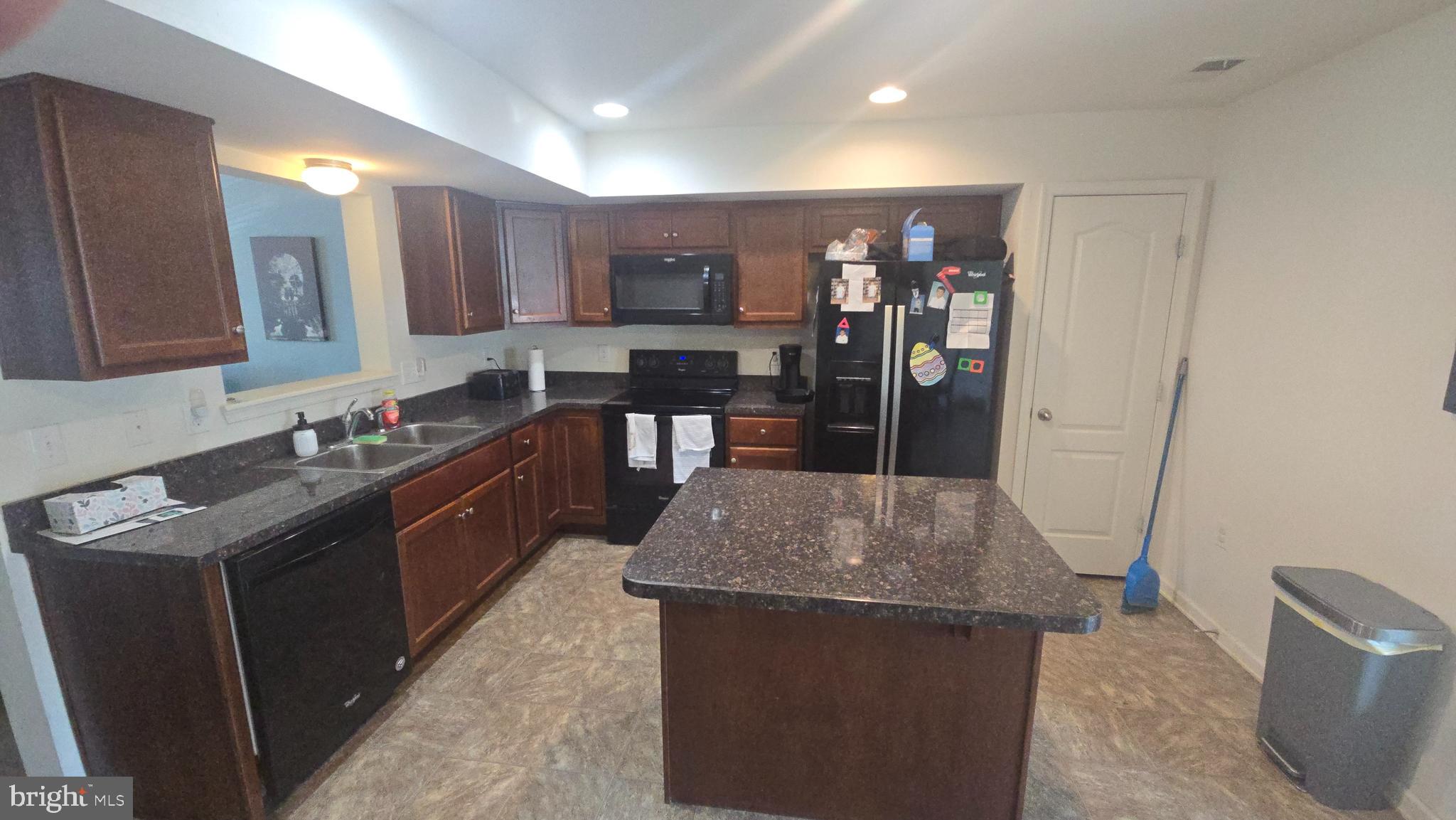 MANOR PARK - Residential