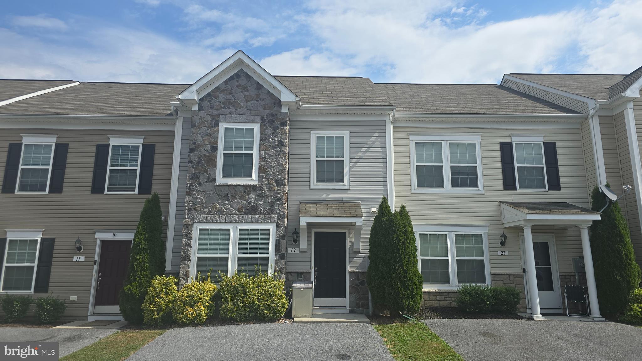 MANOR PARK - Residential