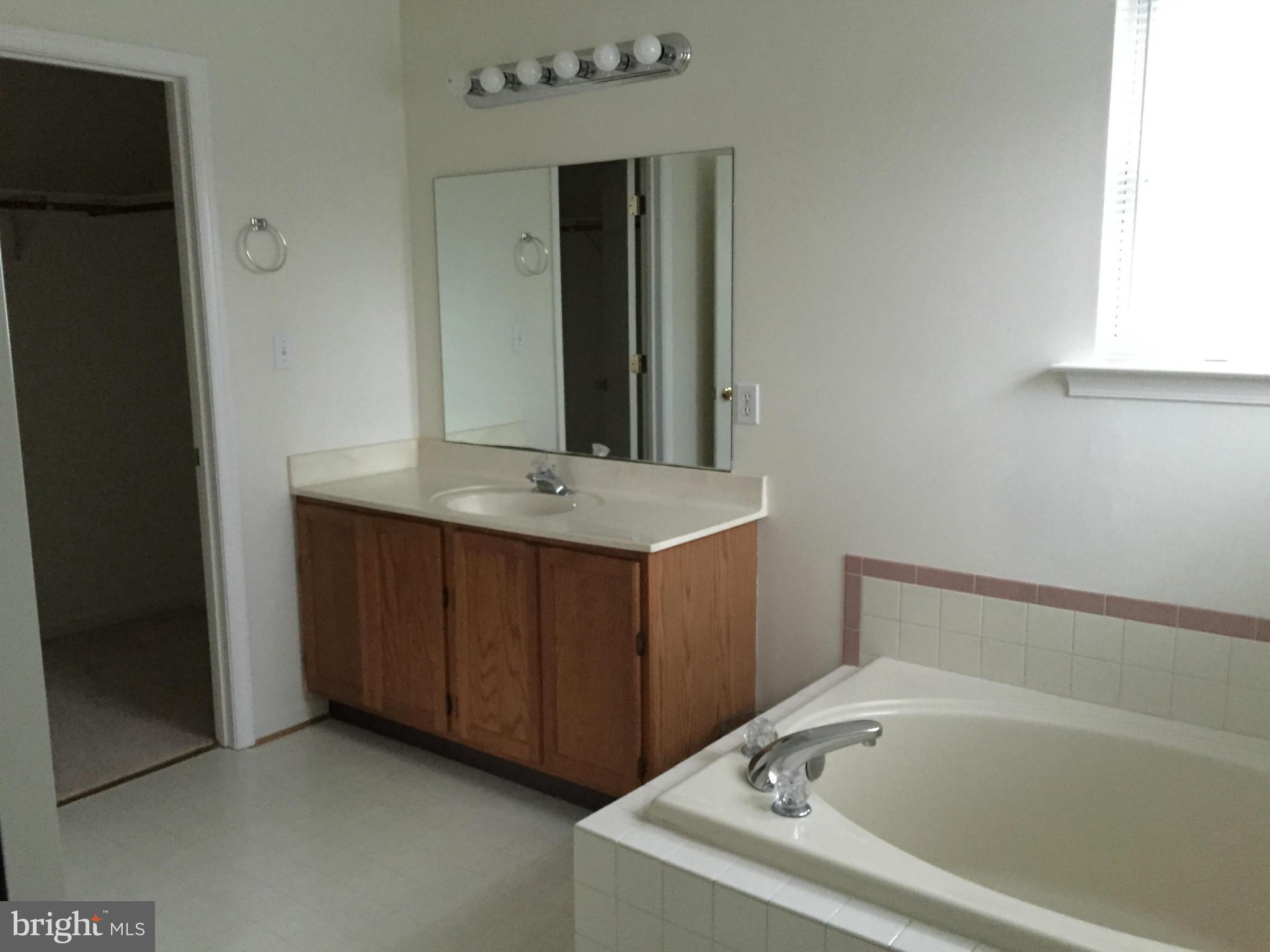 GREENBRIER - Residential Lease