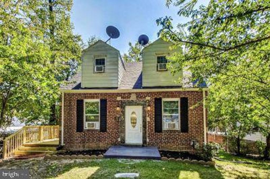 Photo of 6103 Landover Rd, LANDOVER, MD 20785 (MLS # MDPG2181066)