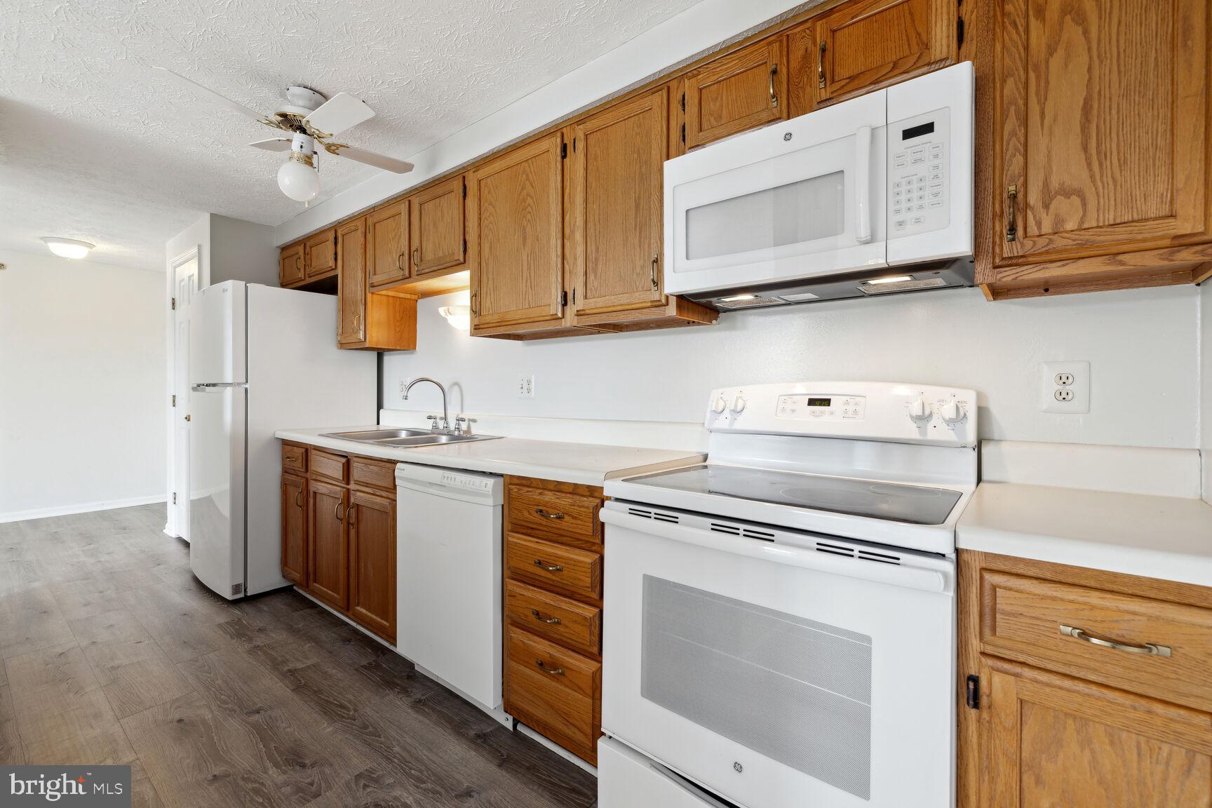 PARK SUMMIT CODM - Residential Lease