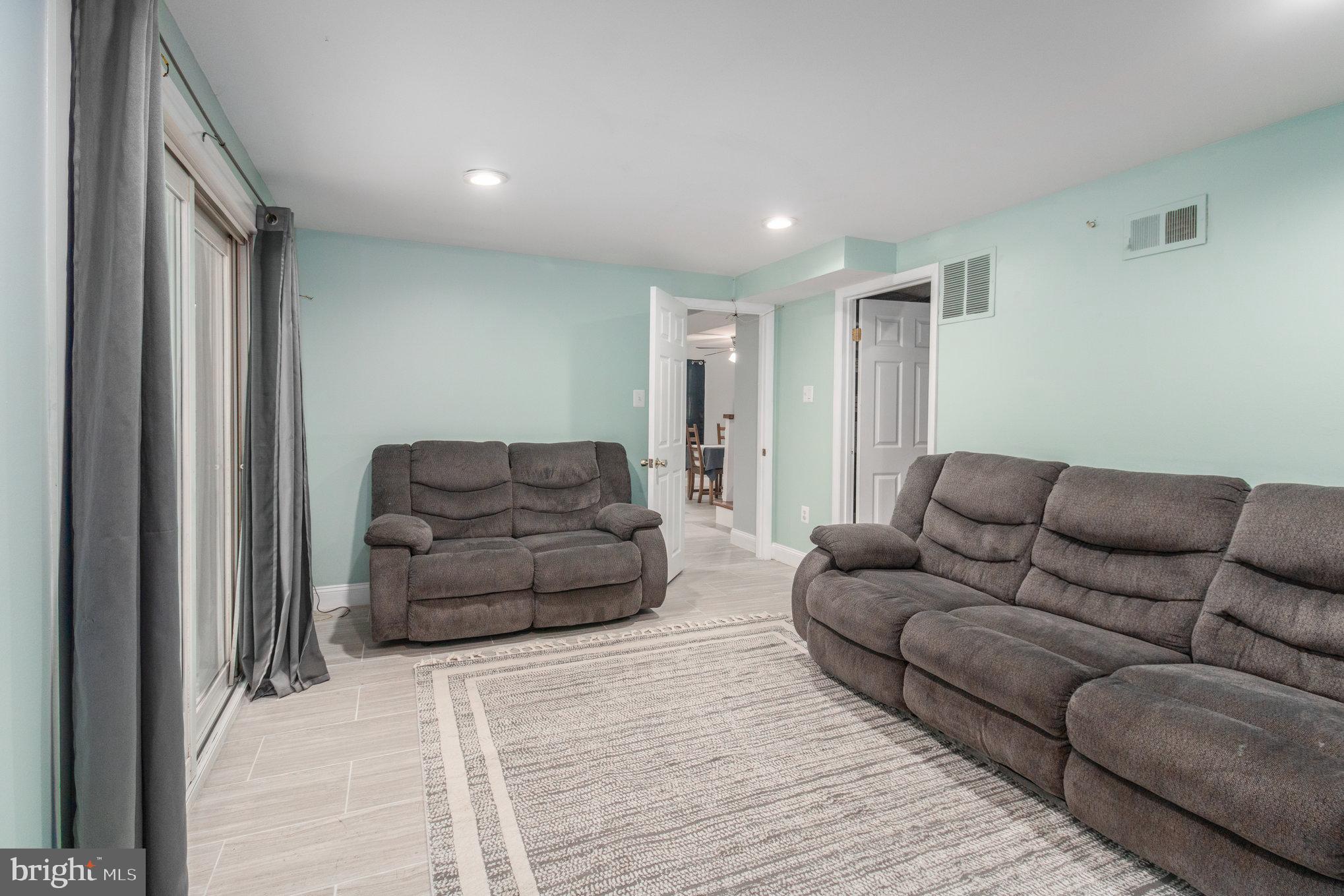 DALE CITY - Residential