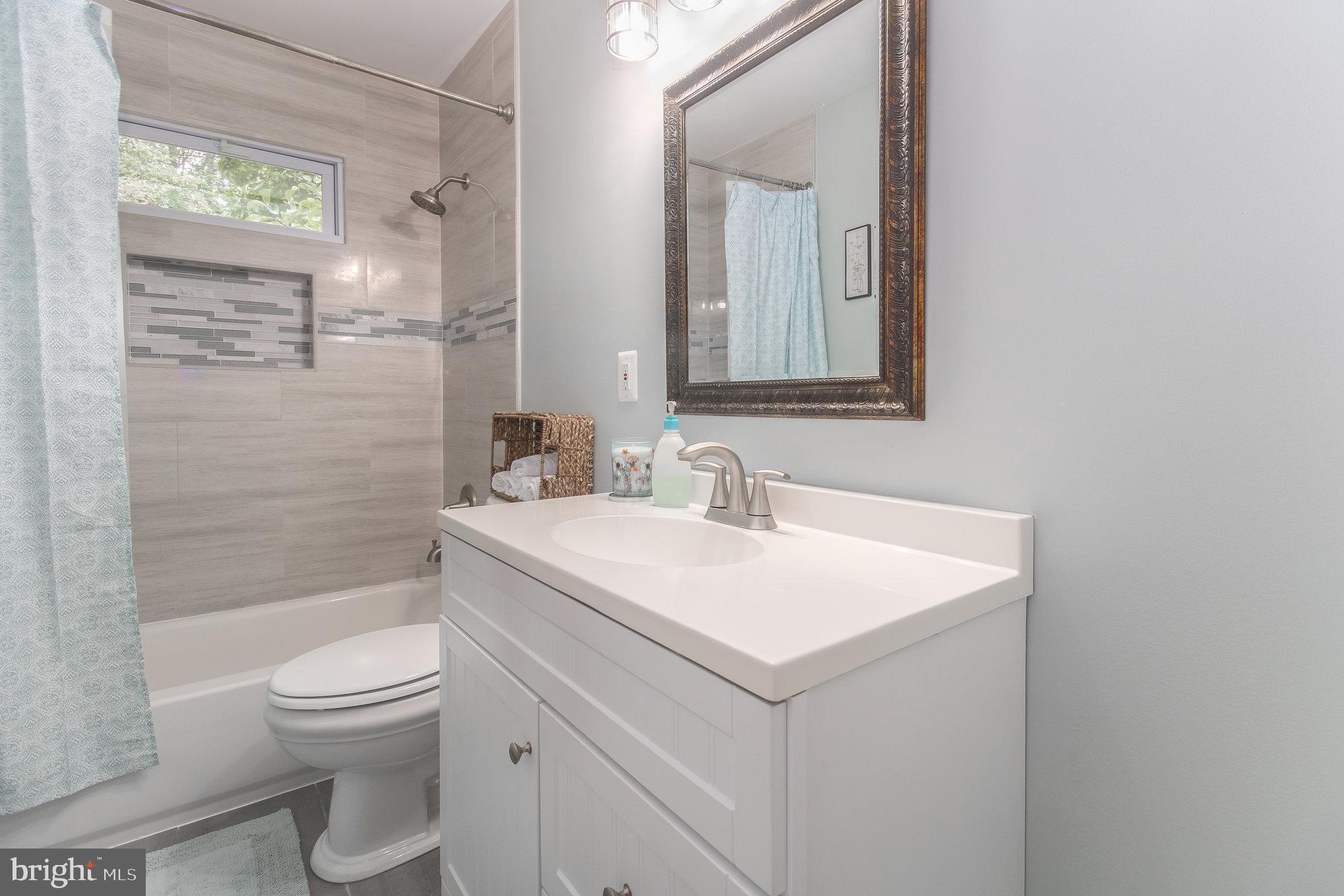 DALE CITY - Residential