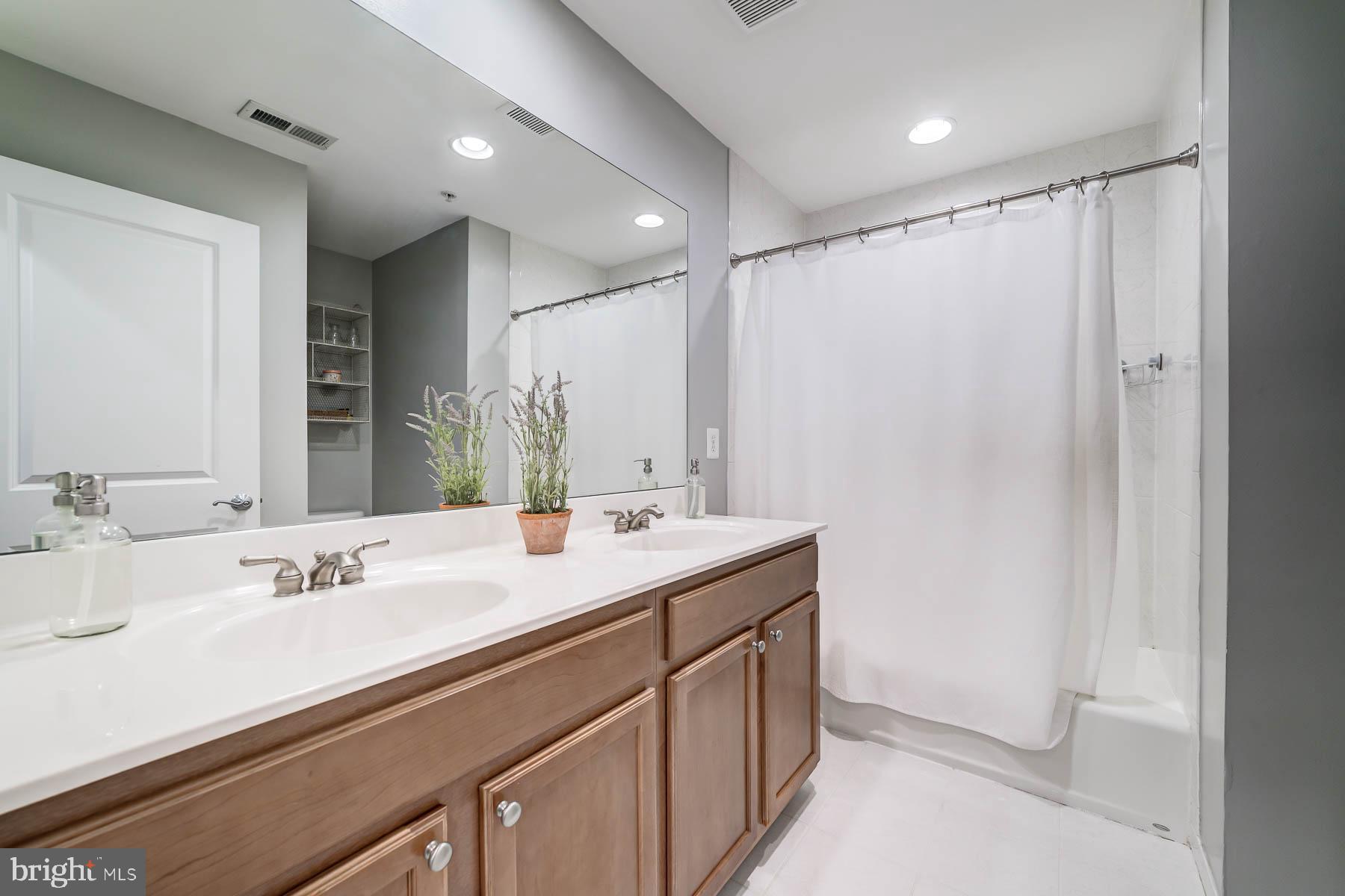 PRESTON - Residential