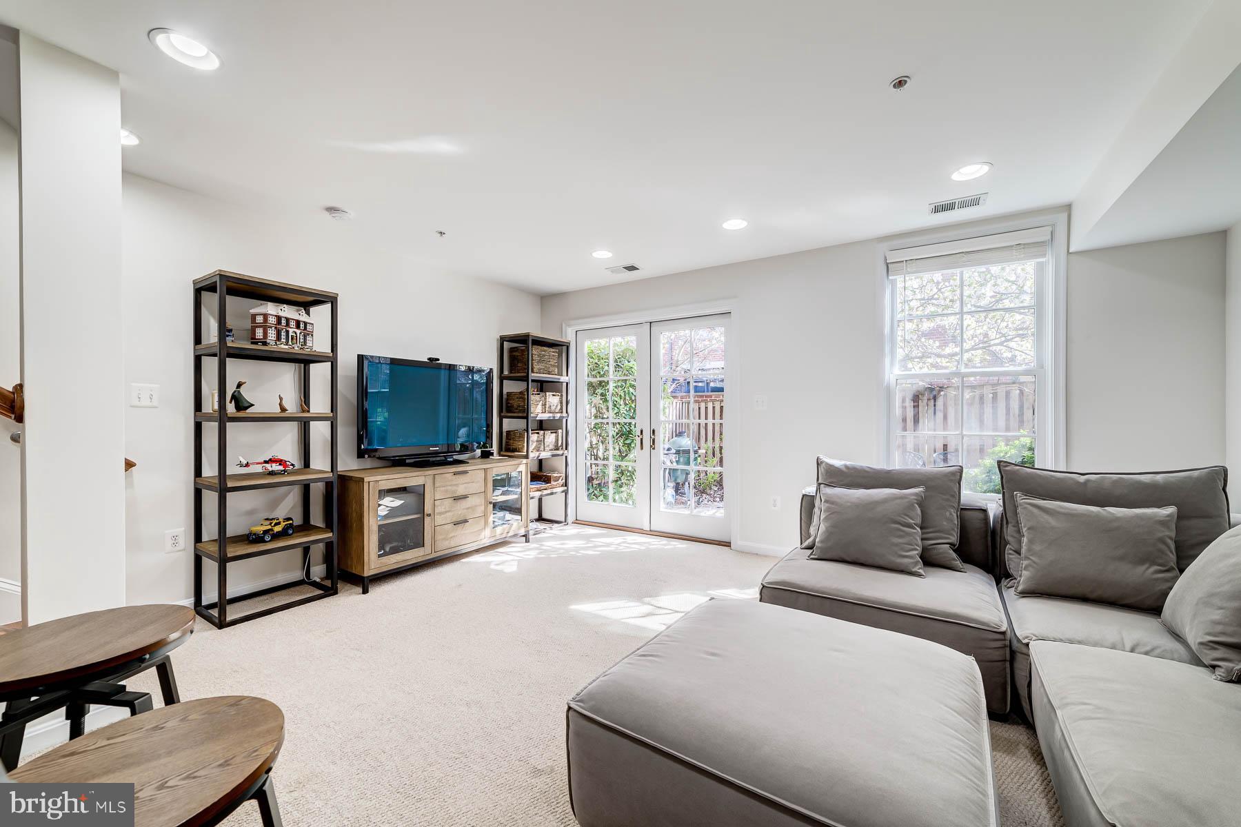 PRESTON - Residential