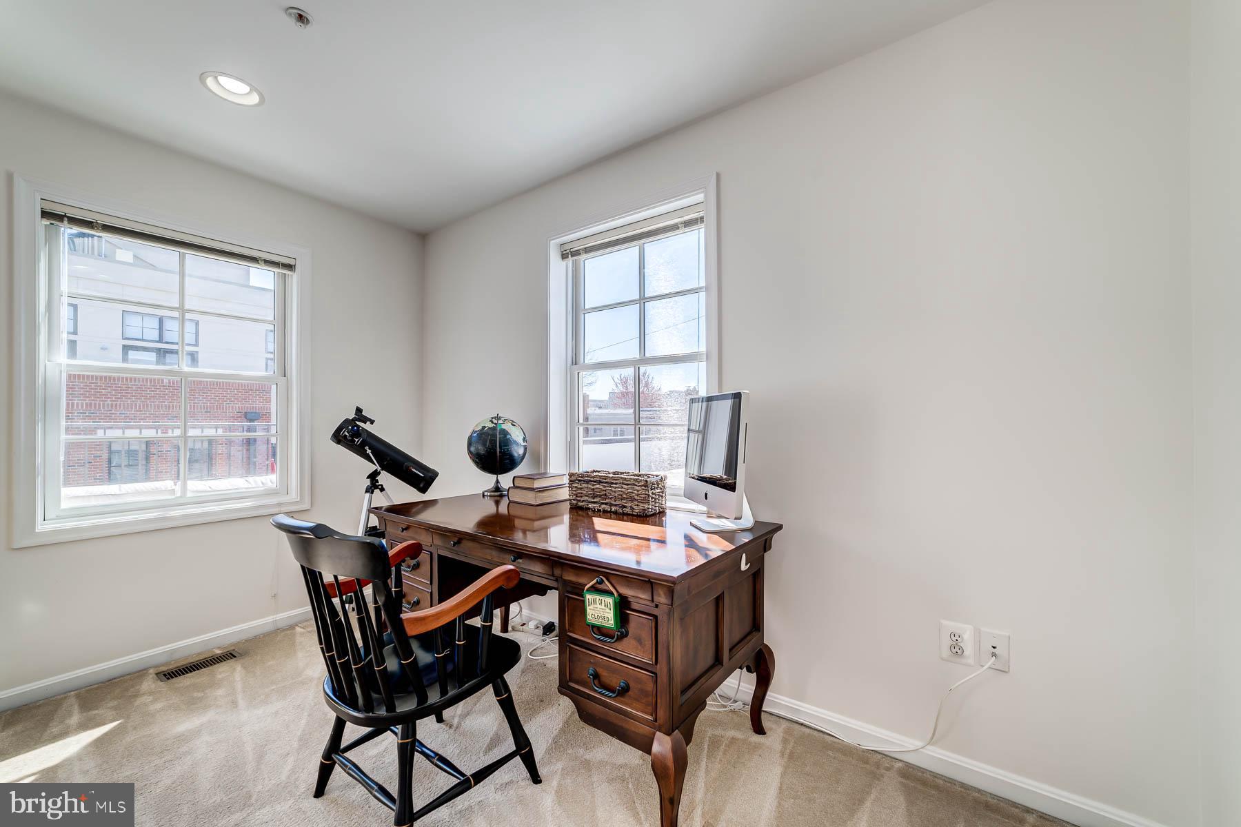 PRESTON - Residential