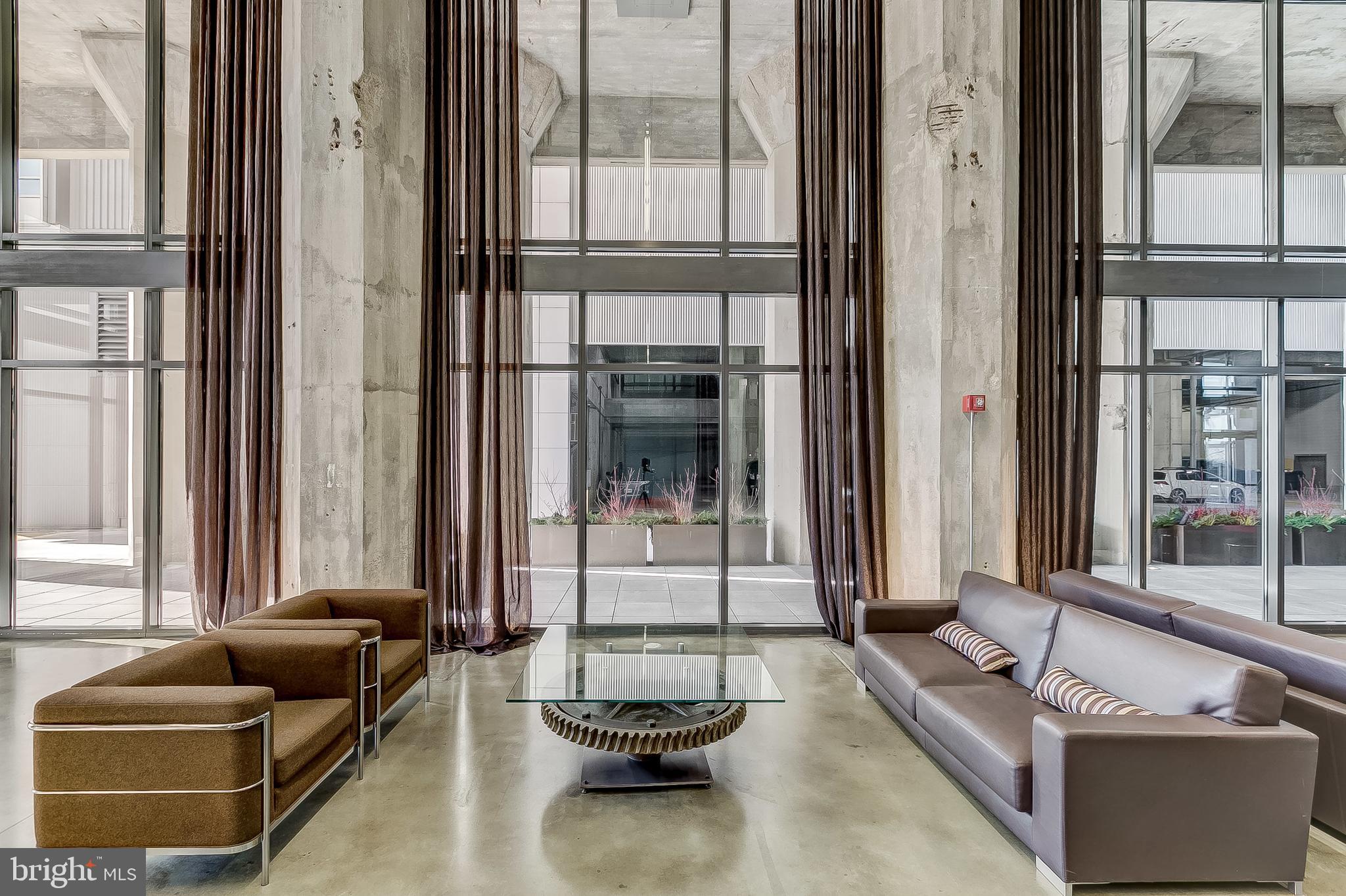 LOCUST POINT - Residential