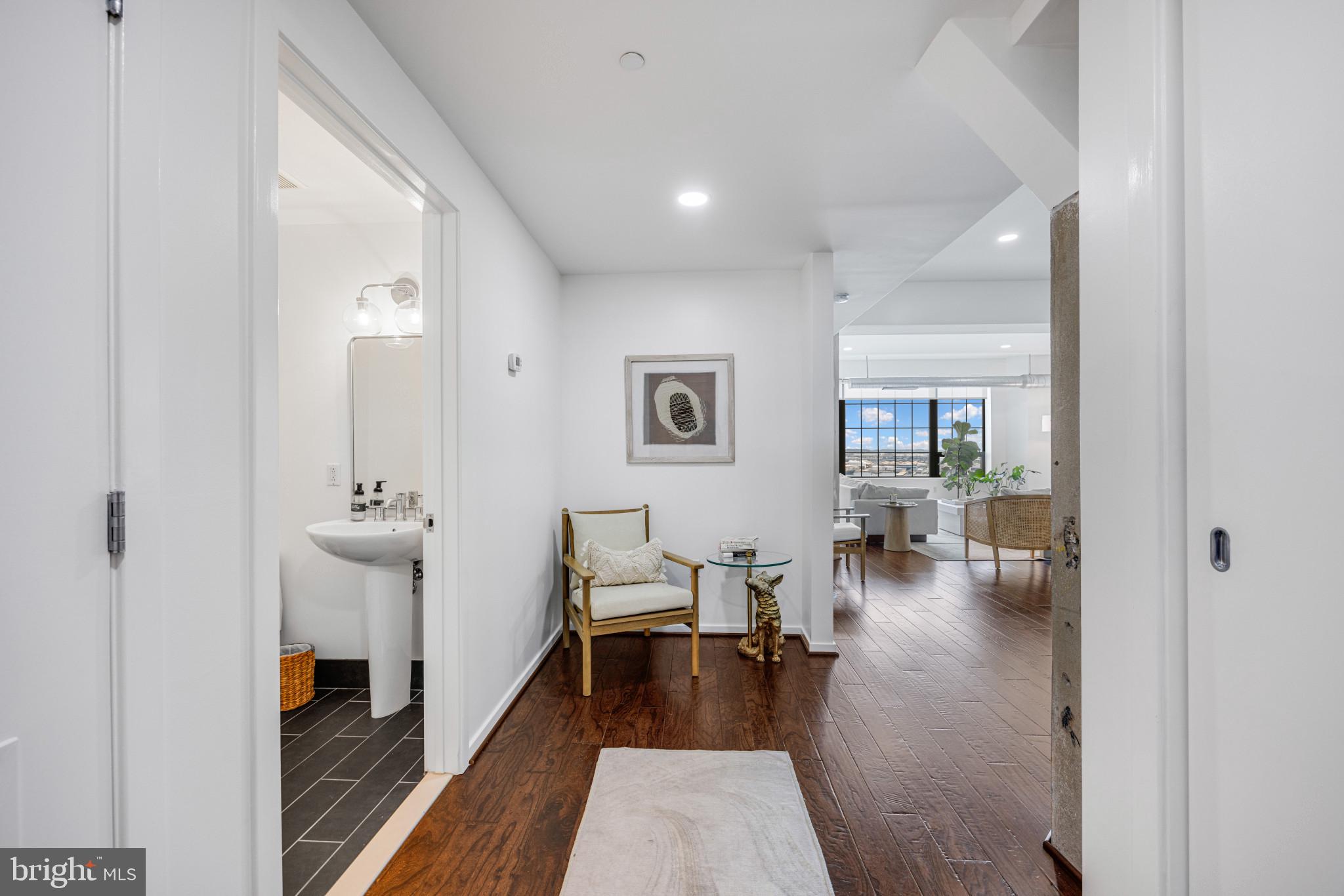 LOCUST POINT - Residential