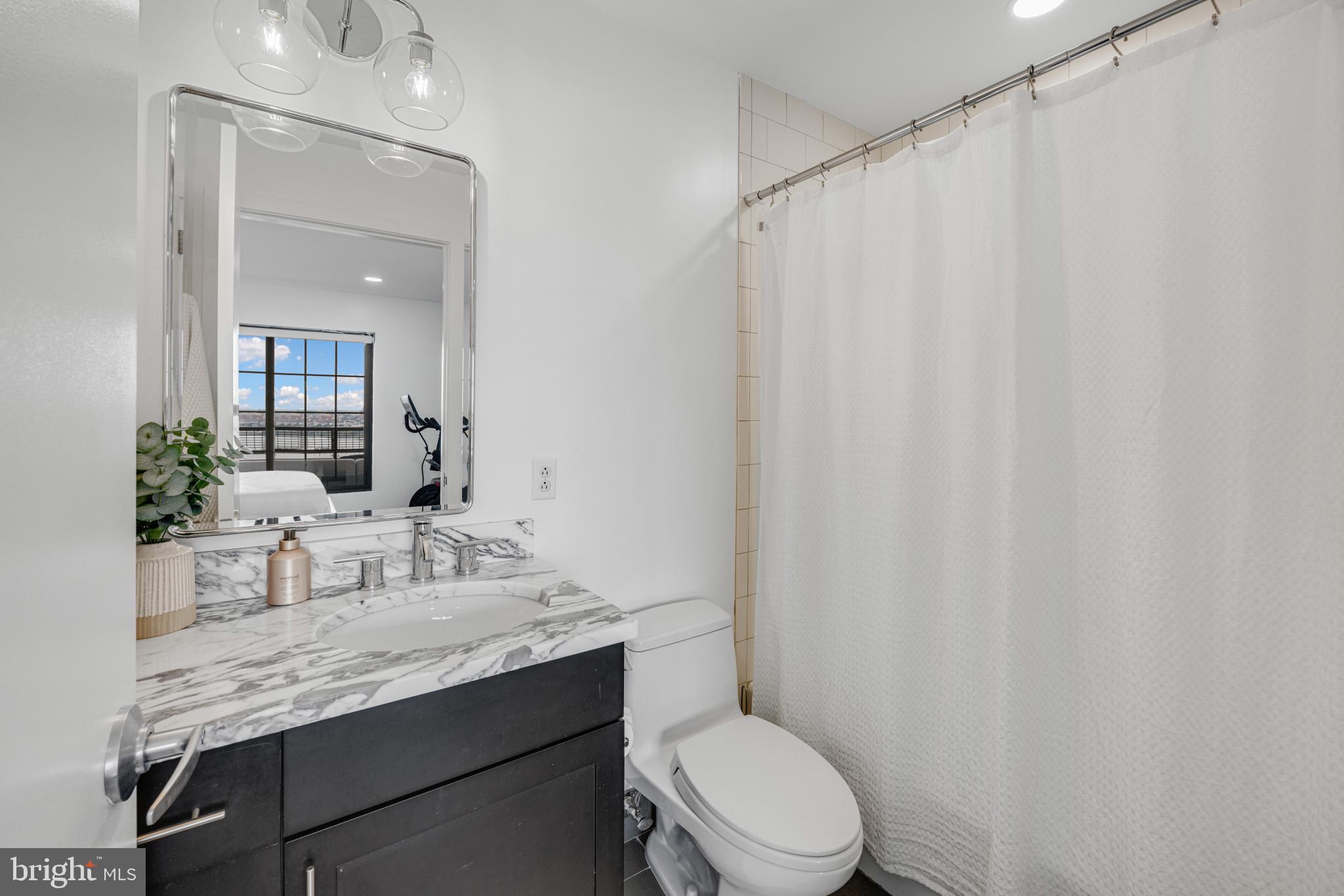 LOCUST POINT - Residential