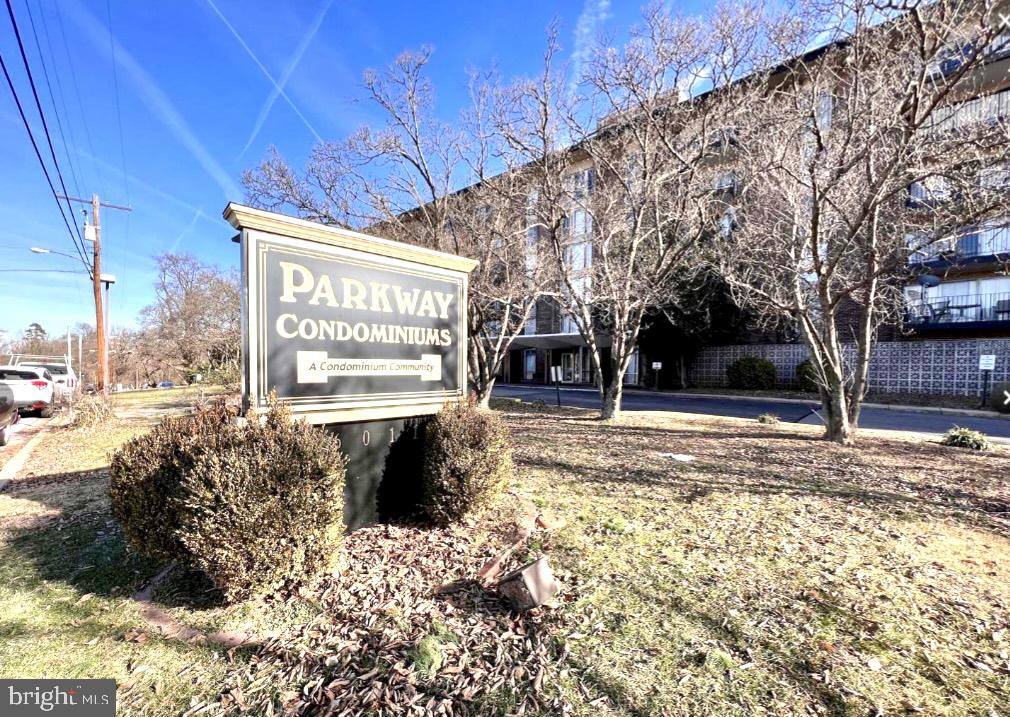 COUNTRY CLUB TOWERS COND - Residential