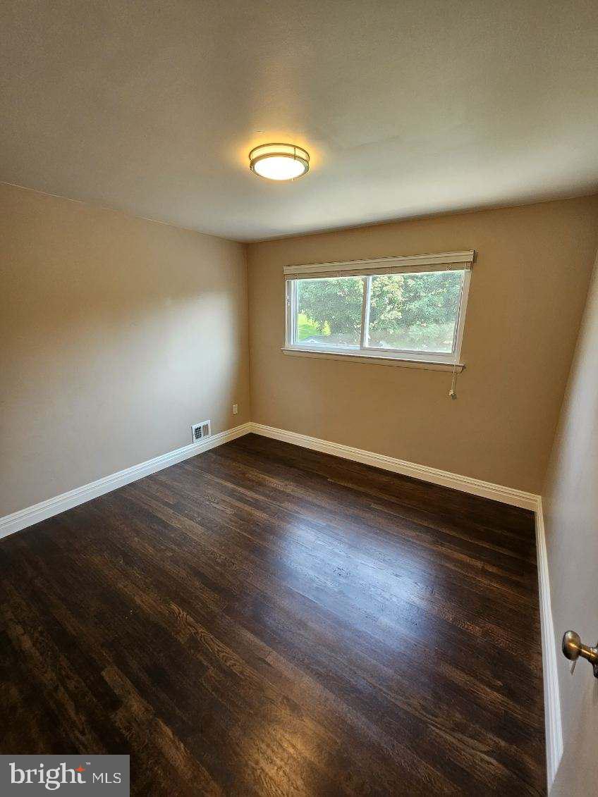 BROOKVILLE - Residential Lease