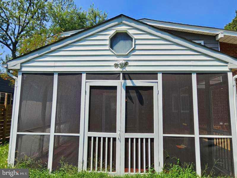 BROOKVILLE - Residential Lease