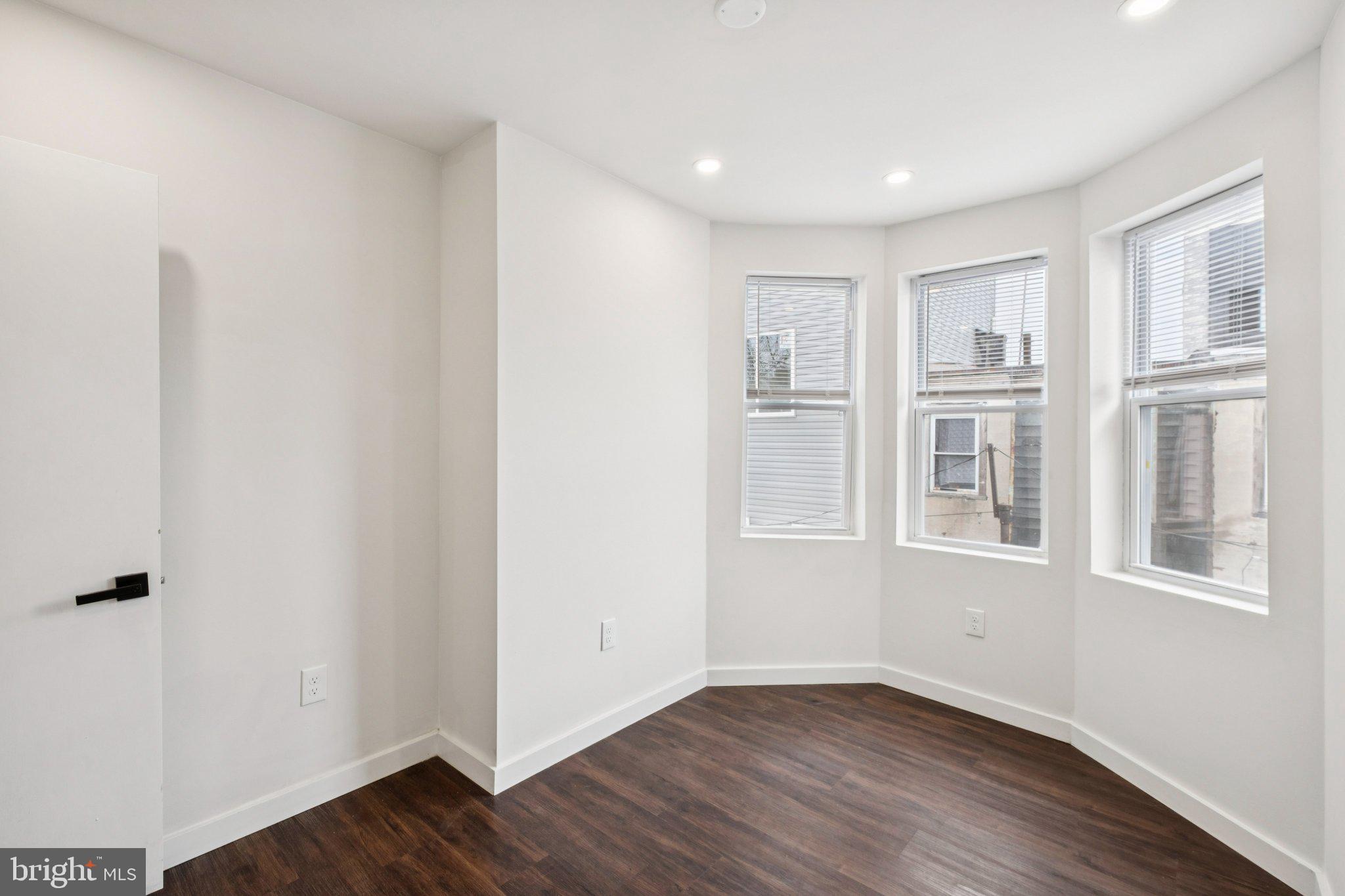 NORRIS SQUARE - Residential