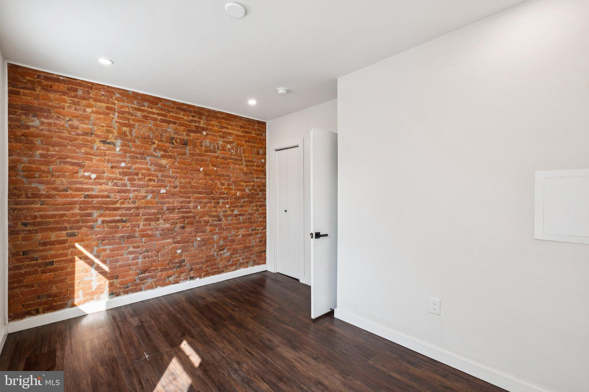 NORRIS SQUARE - Residential