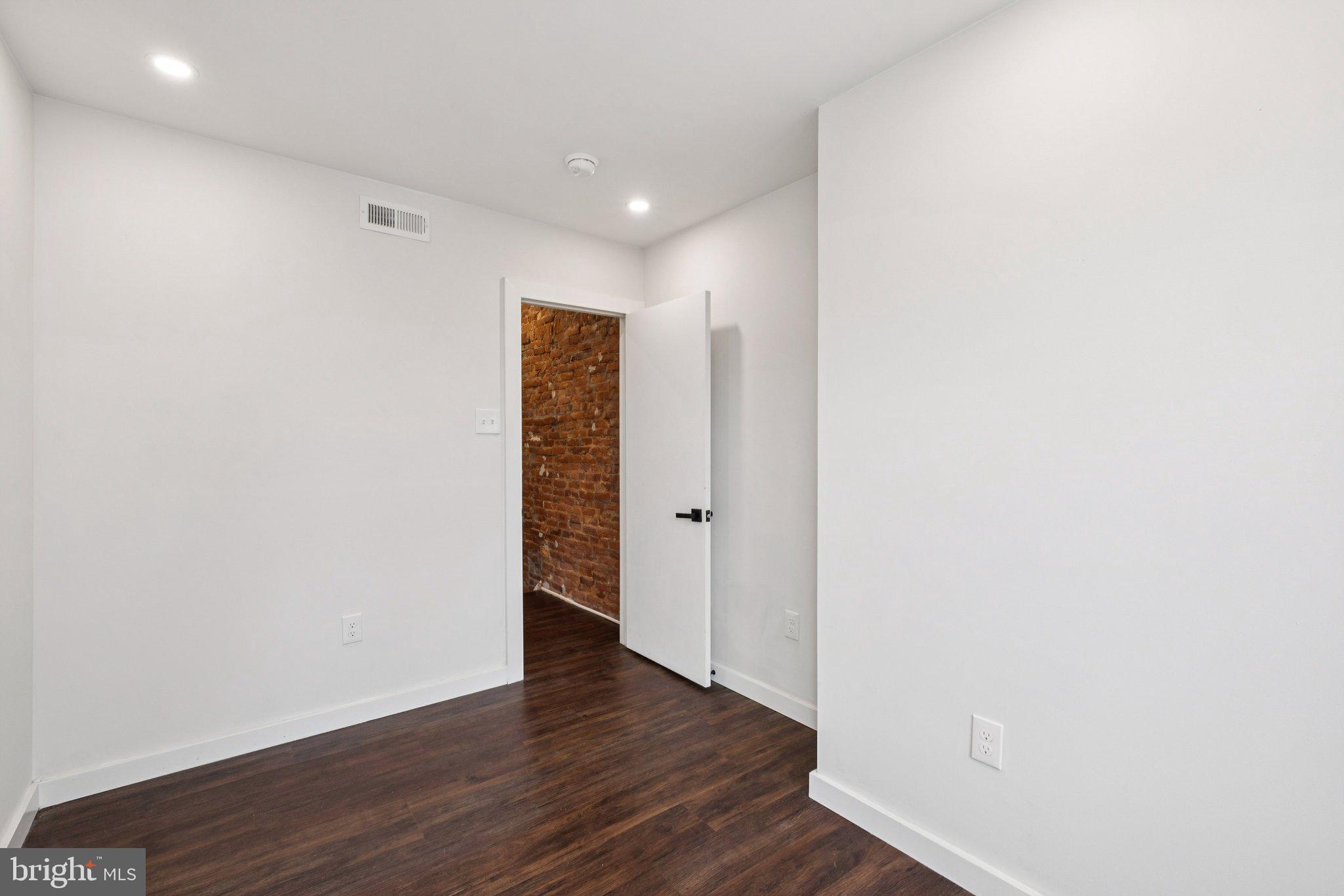 NORRIS SQUARE - Residential