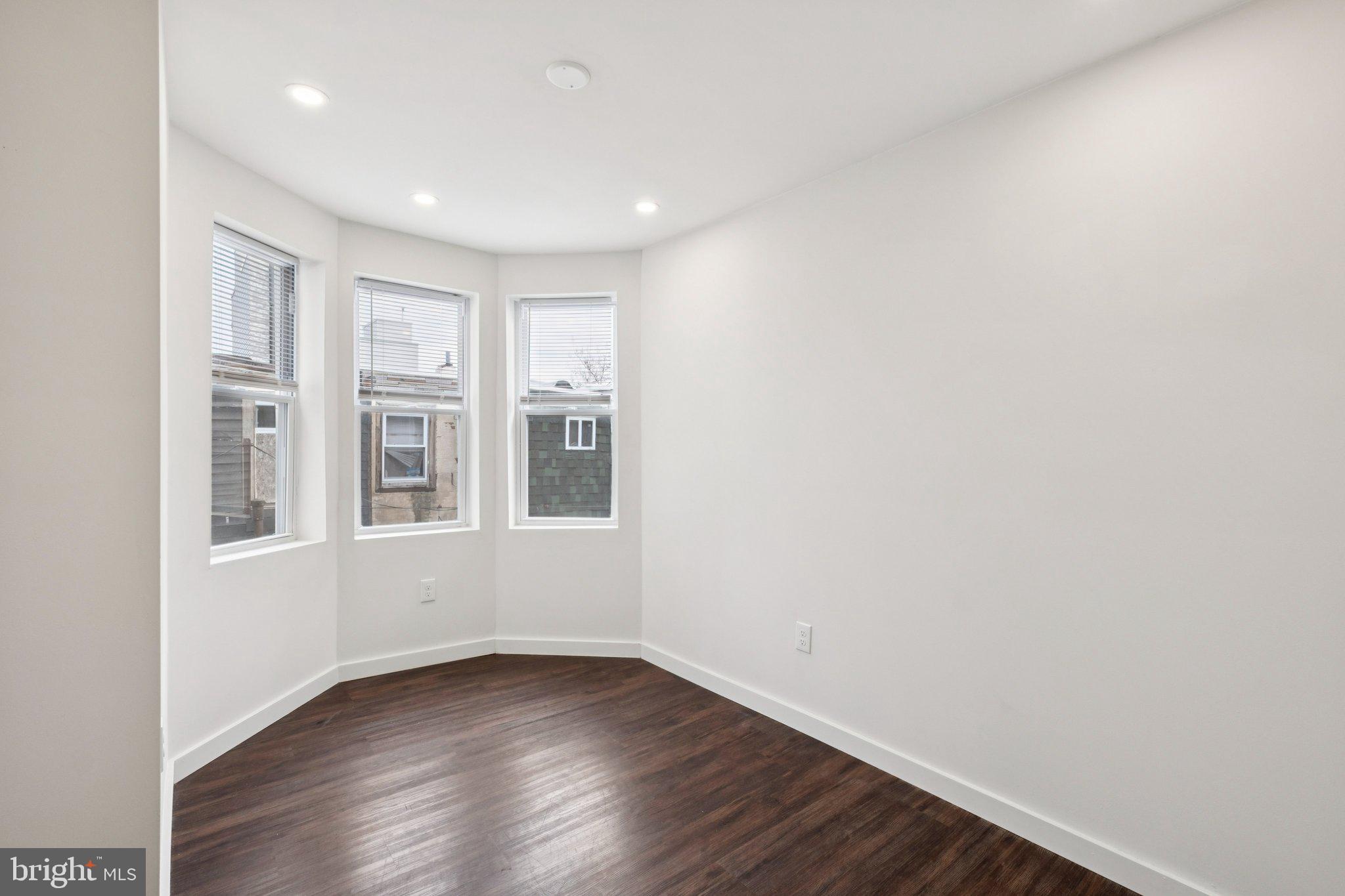 NORRIS SQUARE - Residential