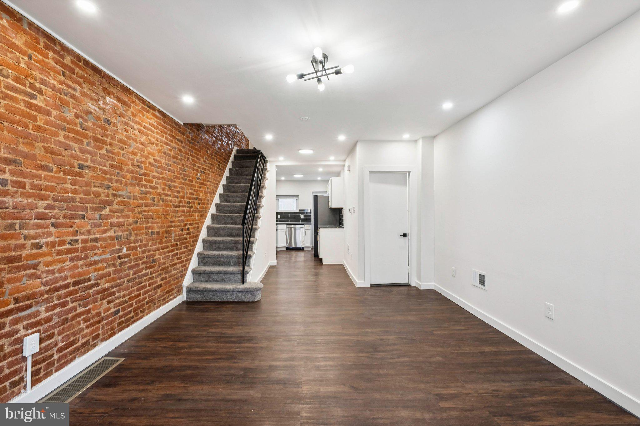 NORRIS SQUARE - Residential